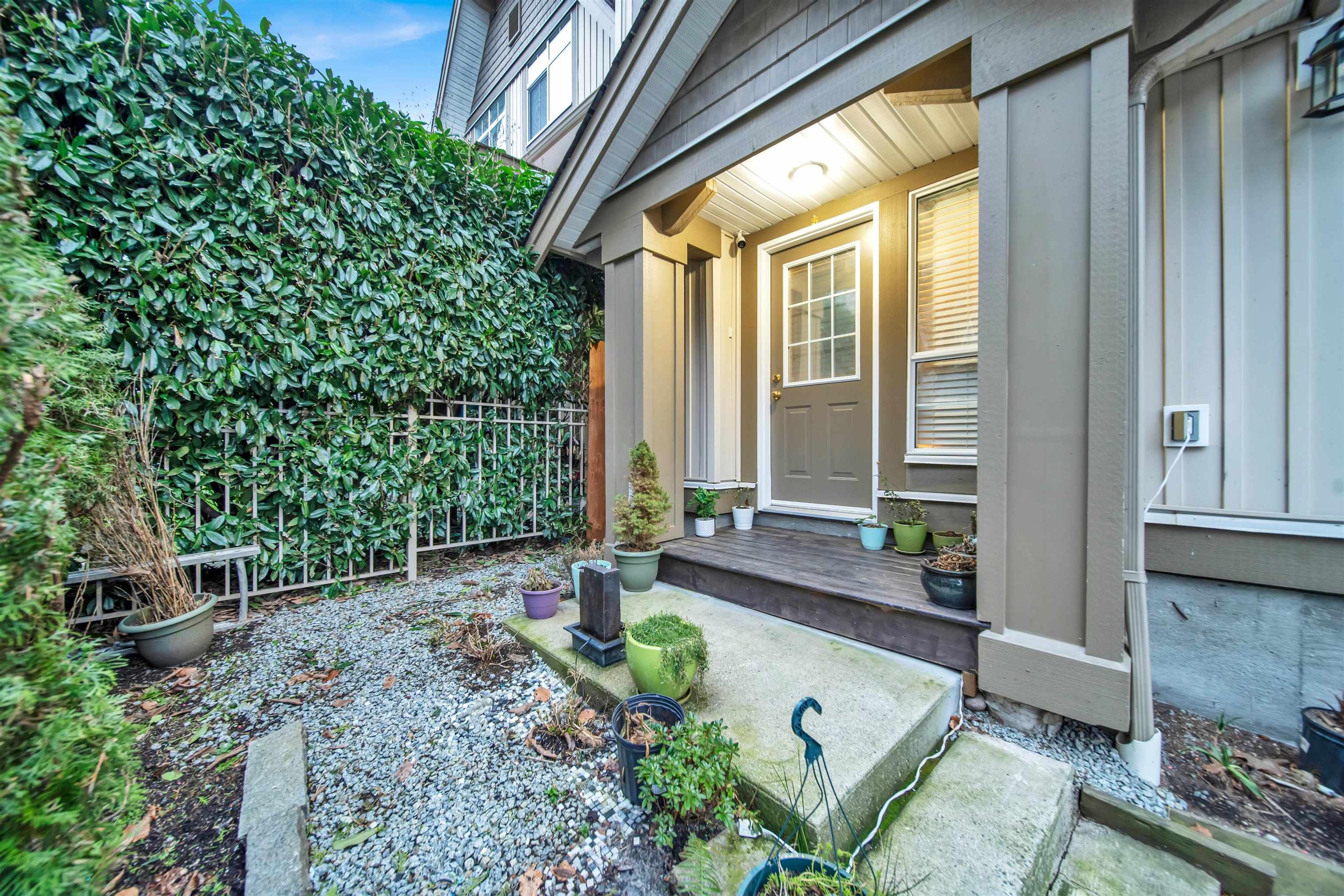 12738 66 Avenue, Surrey - Exteriors - Photo 4