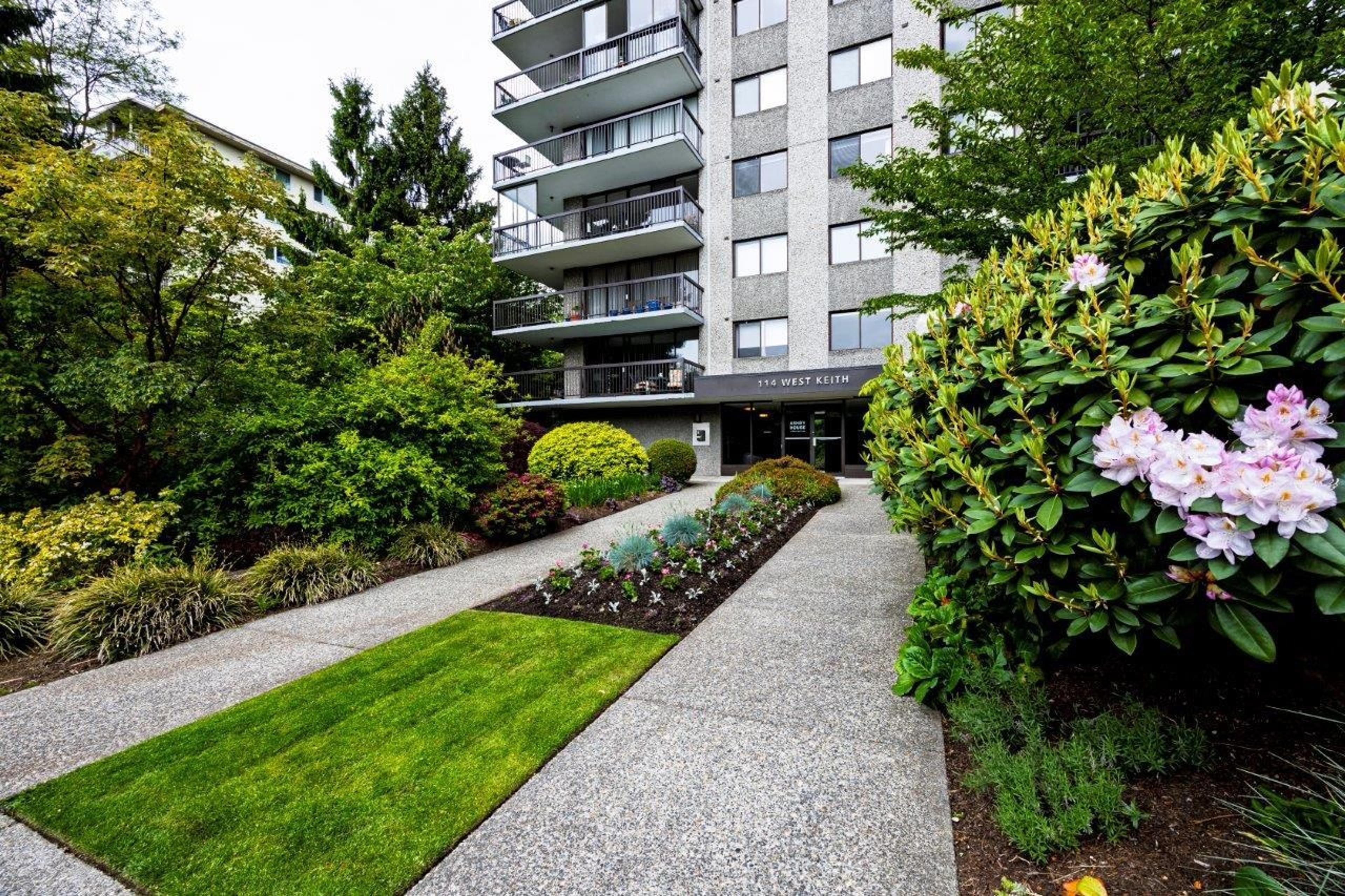 114 W Keith Road, North Vancouver - Exteriors - Photo 1