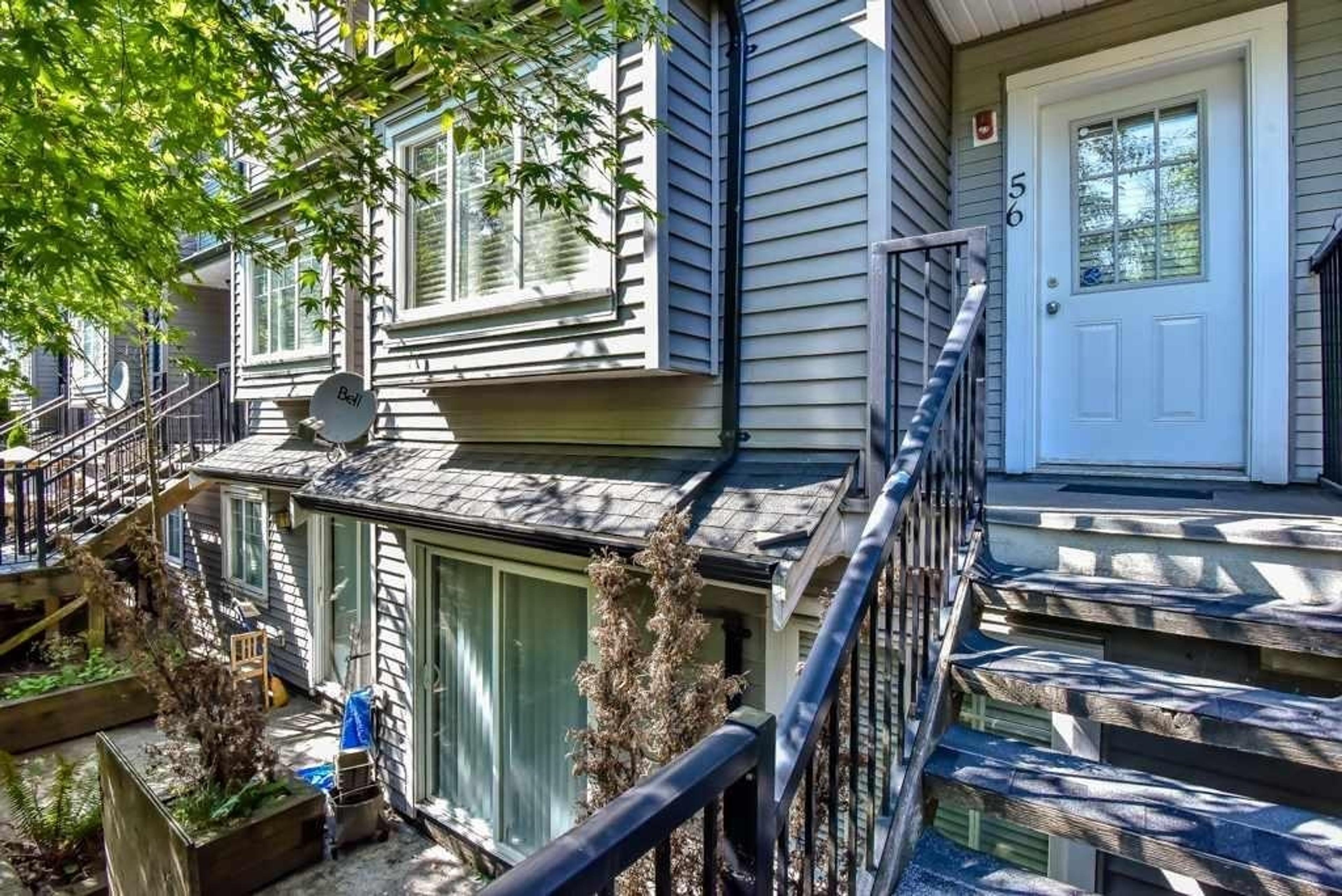 11255 132 Street, Surrey - Exteriors - Photo 3