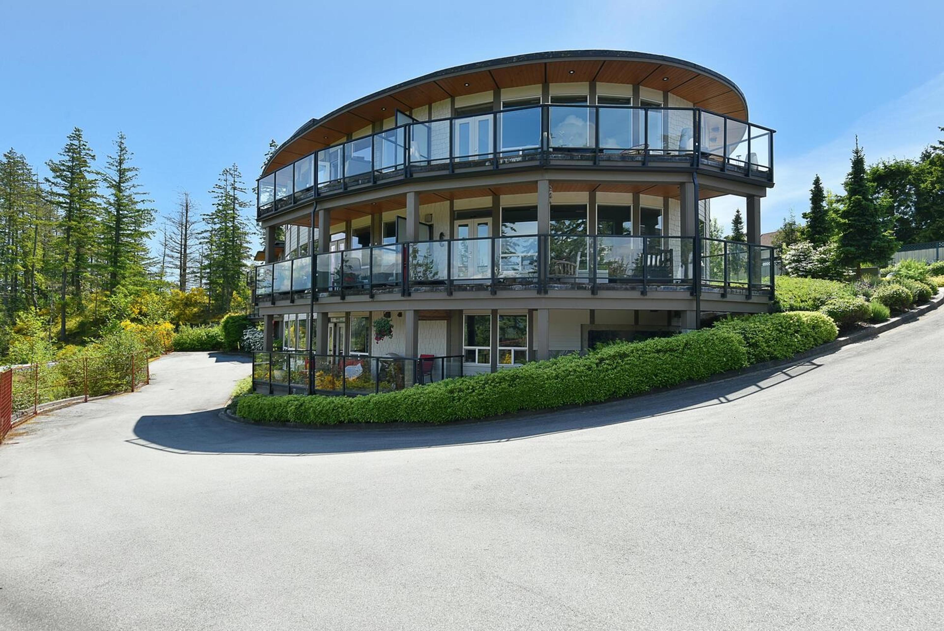 5782 Marine Way, Sechelt - Exteriors - Photo 1