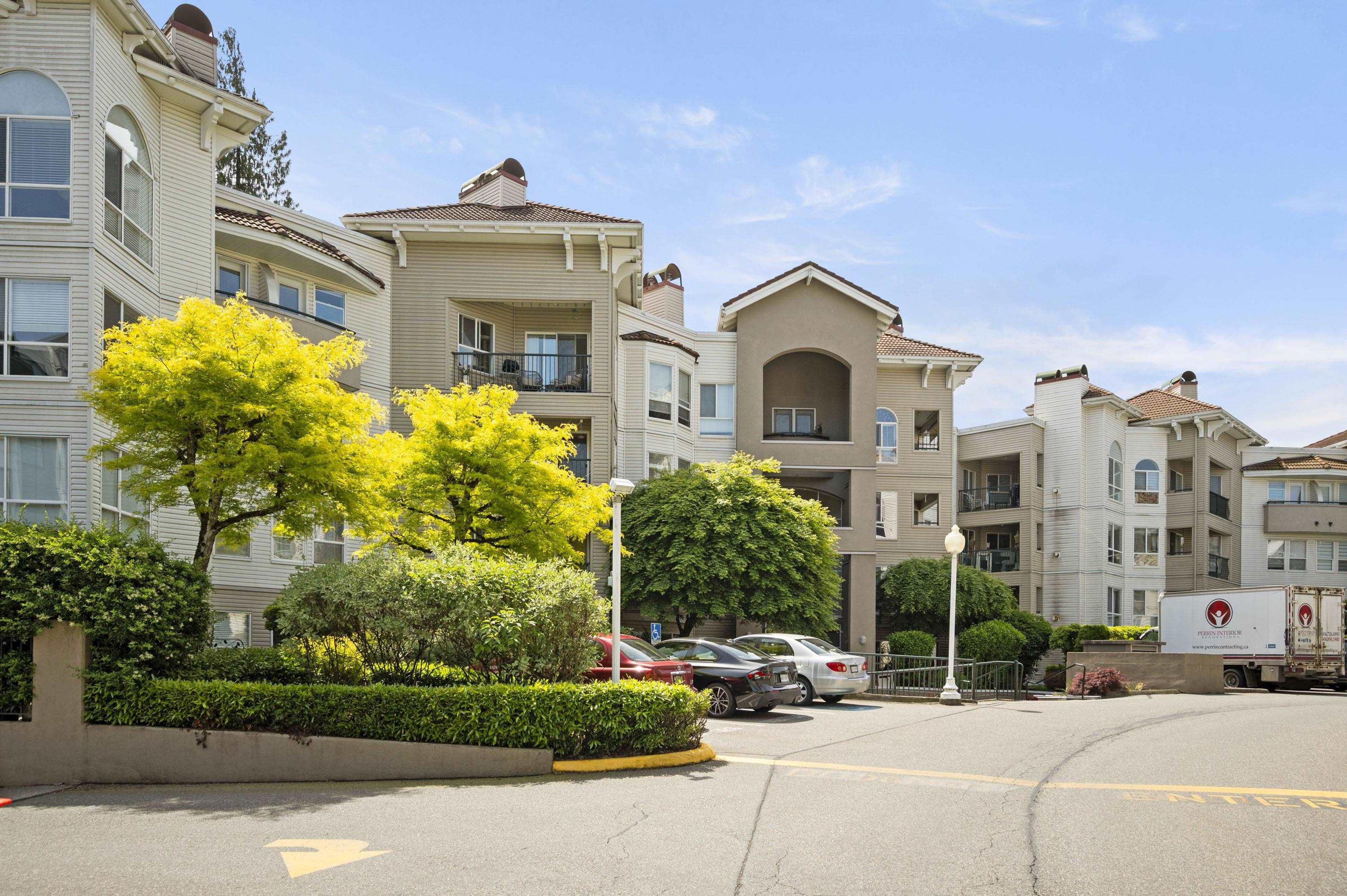 3176 Gladwin Road, Abbotsford - Exteriors - Full Complex View - Photo 2