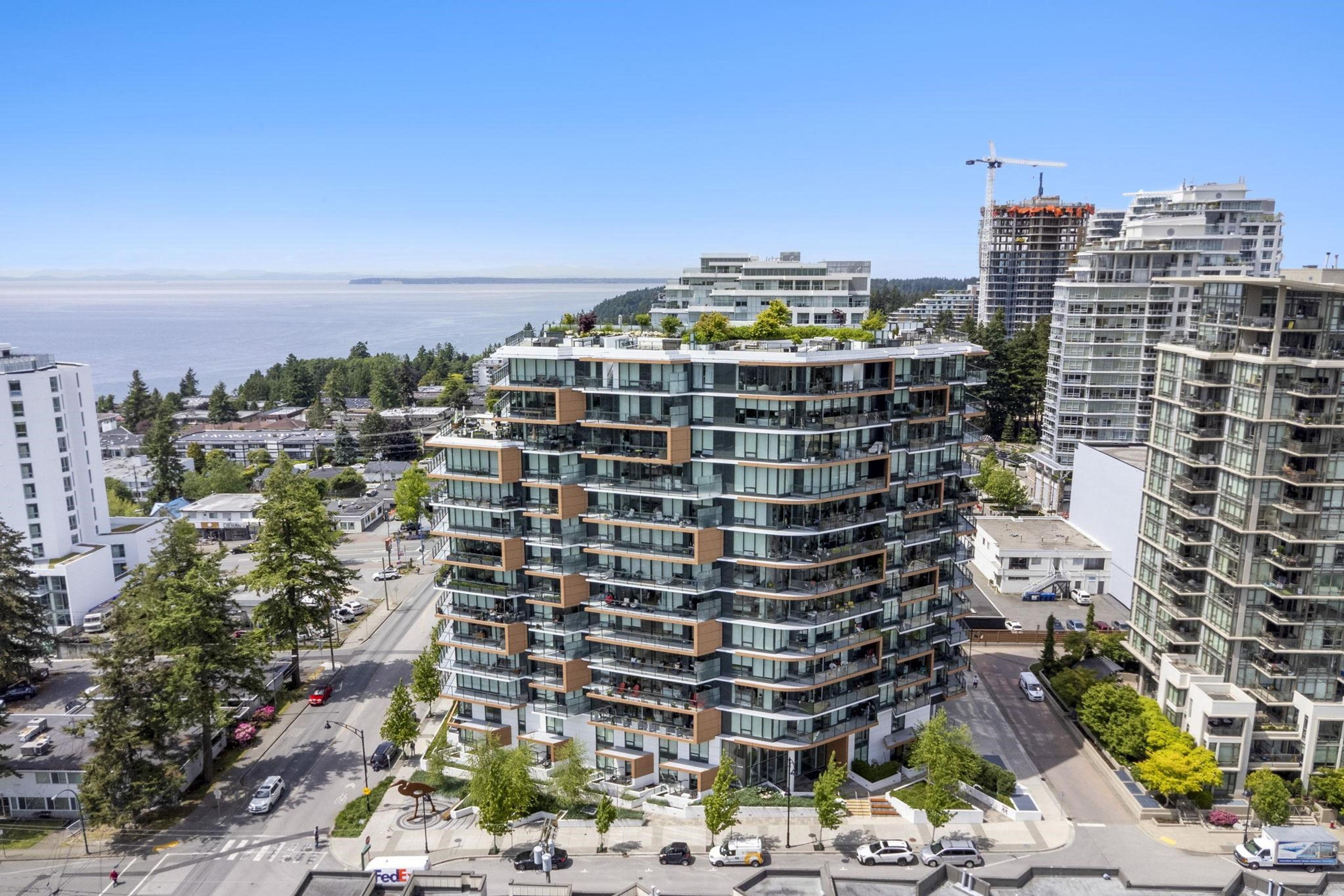 1439 George Street, White Rock - Exteriors - Photo 1