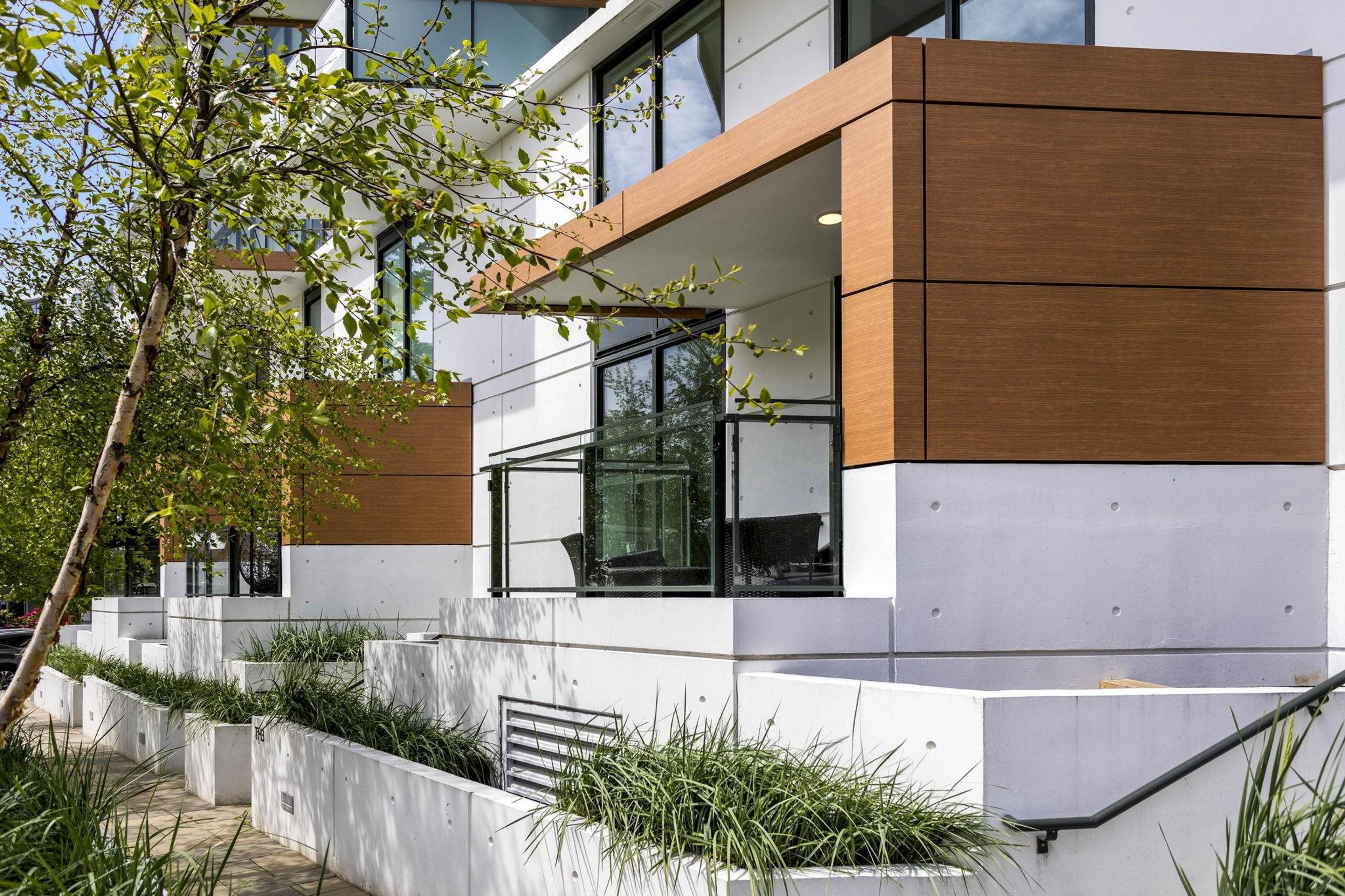 1439 George Street, White Rock - Exteriors - Photo 4