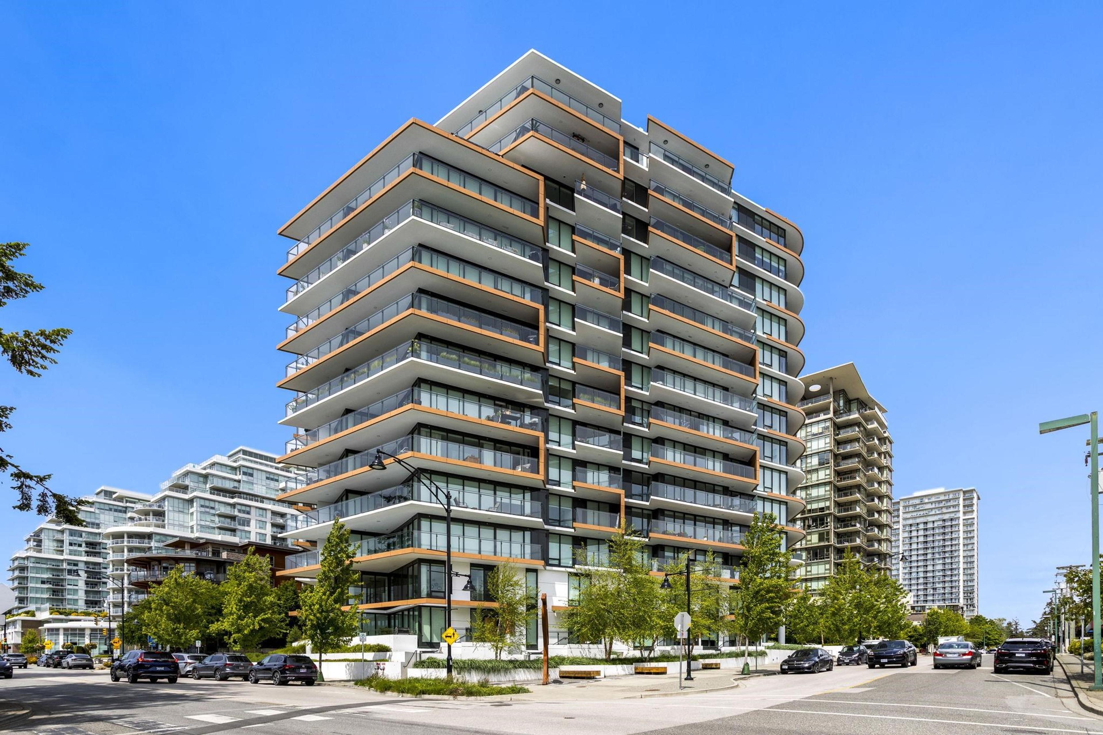 1439 George Street, White Rock - Exteriors - Full Complex View - Photo 8