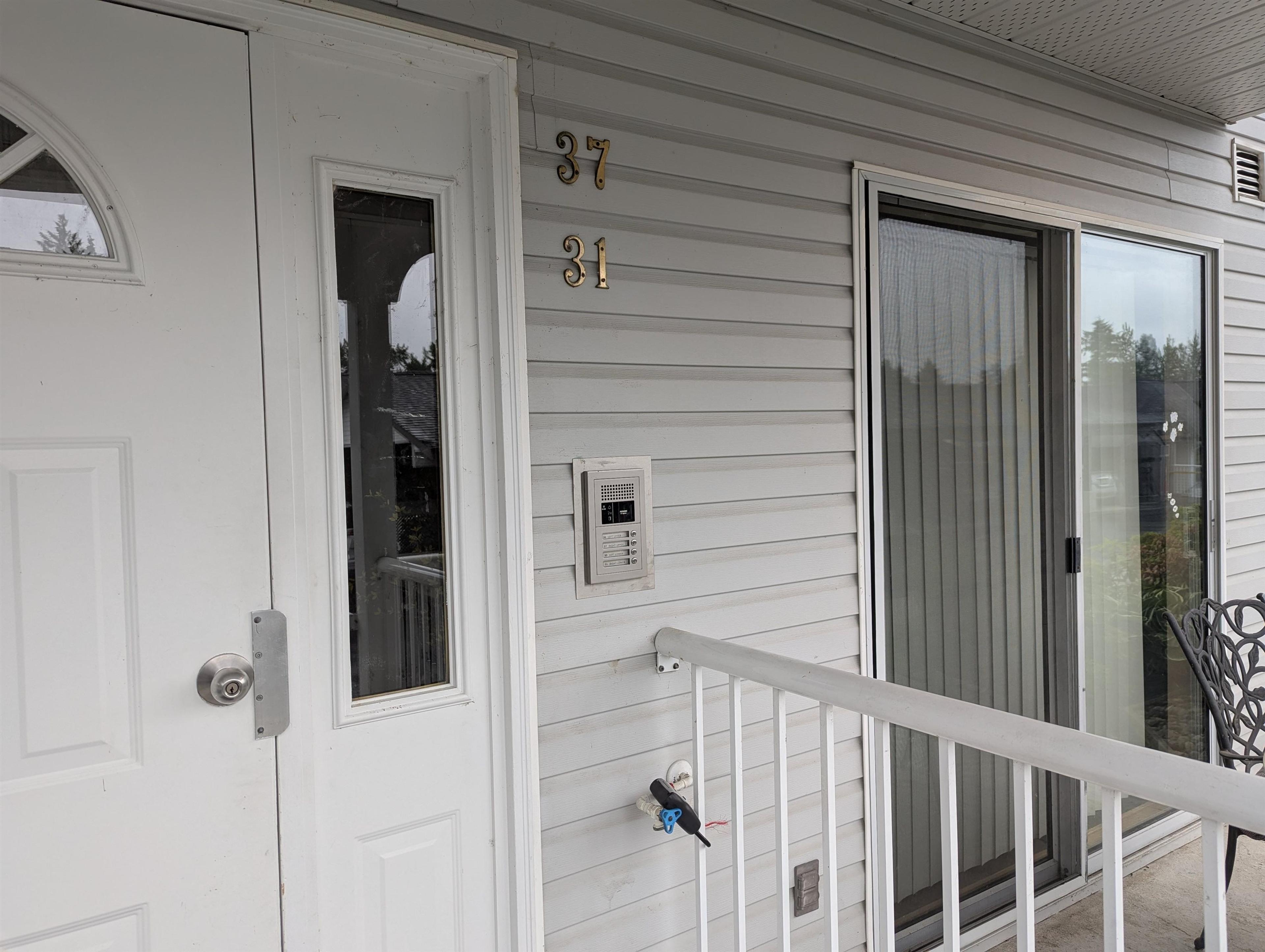 12296 224 Street, Maple Ridge - Exteriors - Photo 4