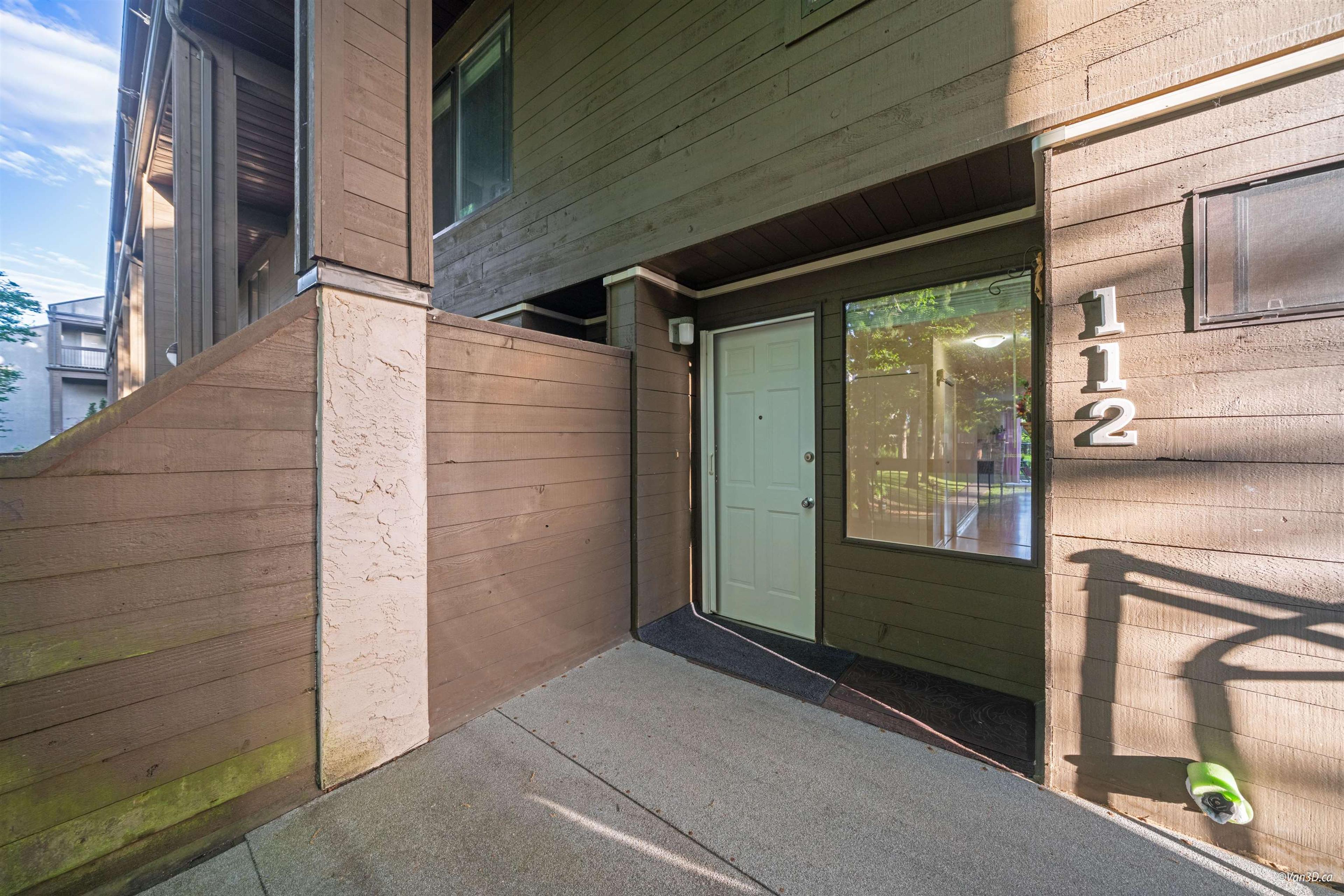 3851 Blundell Road, Richmond - Exteriors - Photo 2