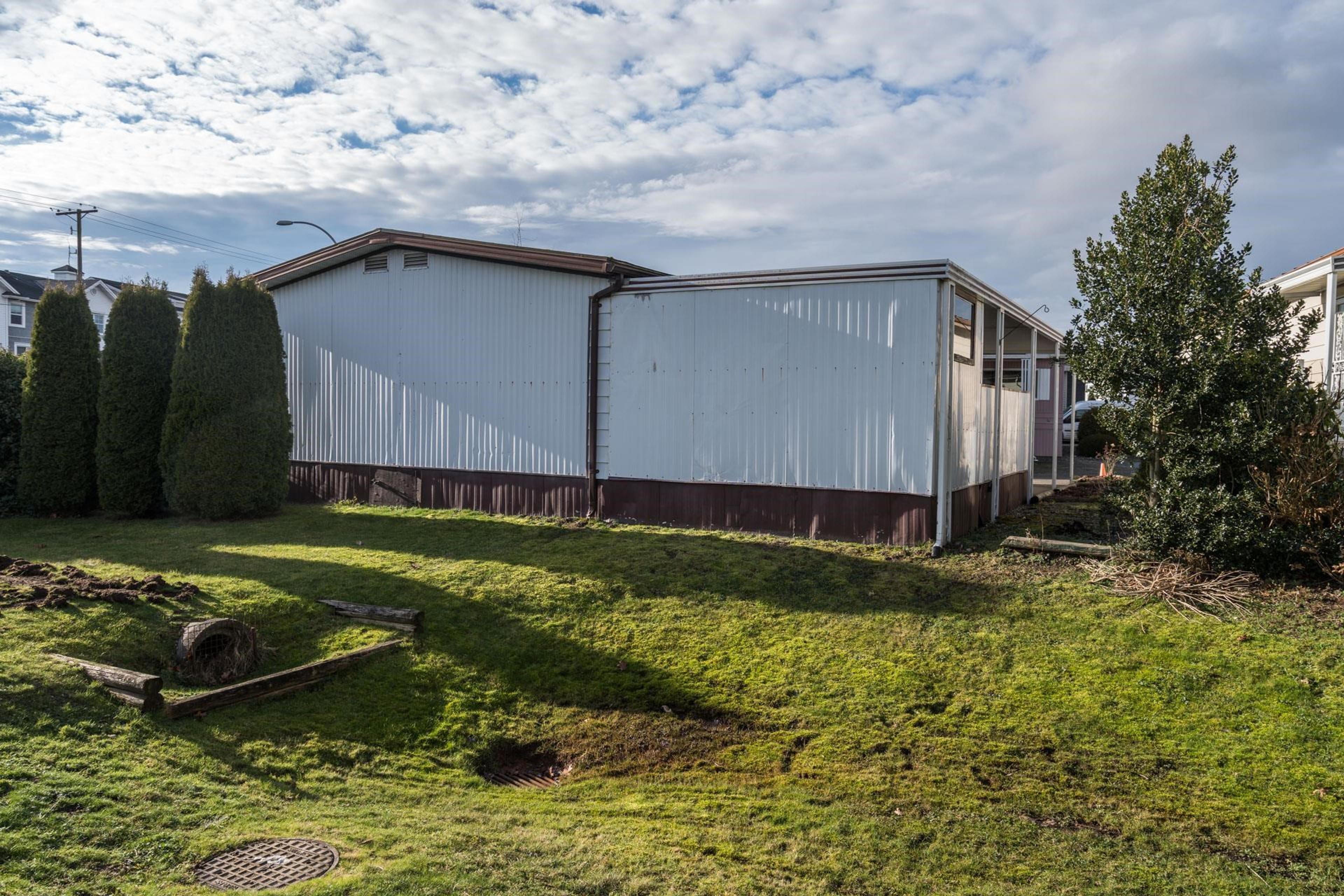 1640 162 Street, Surrey - Exteriors - Photo 1