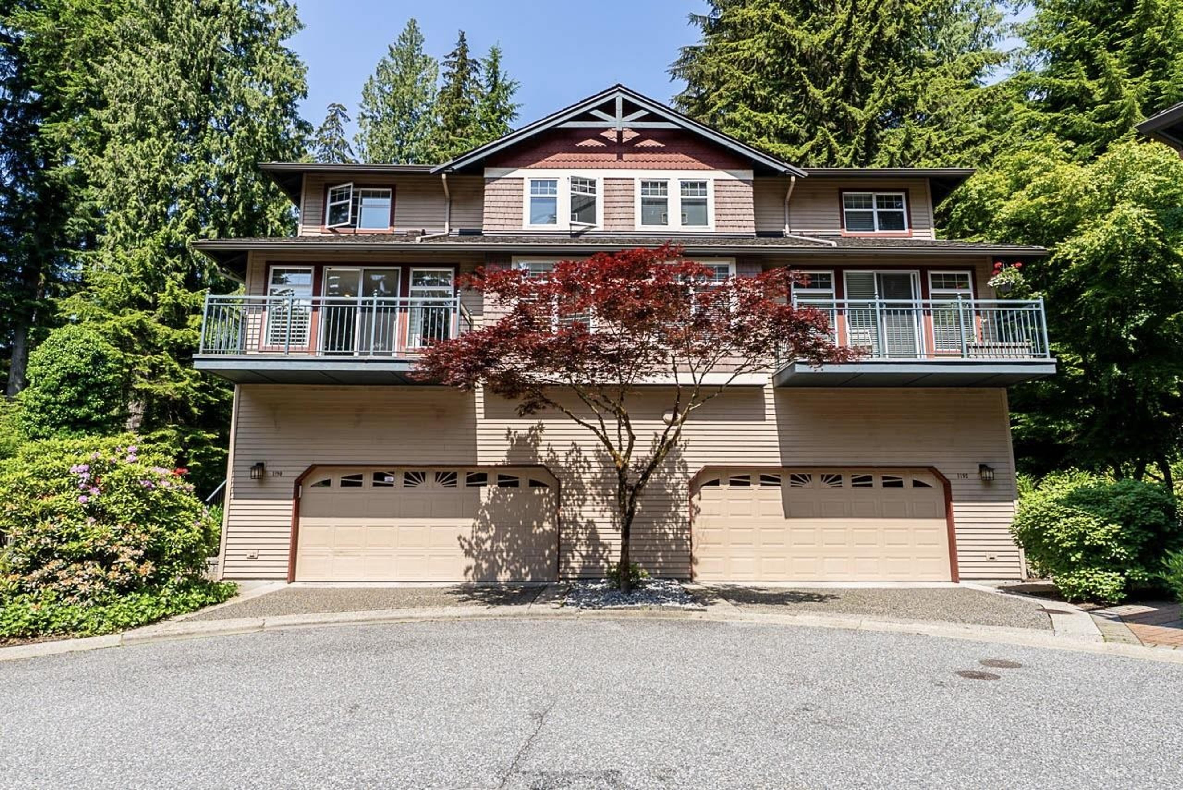 1174 Strathaven Drive, North Vancouver - Exteriors - Photo 4