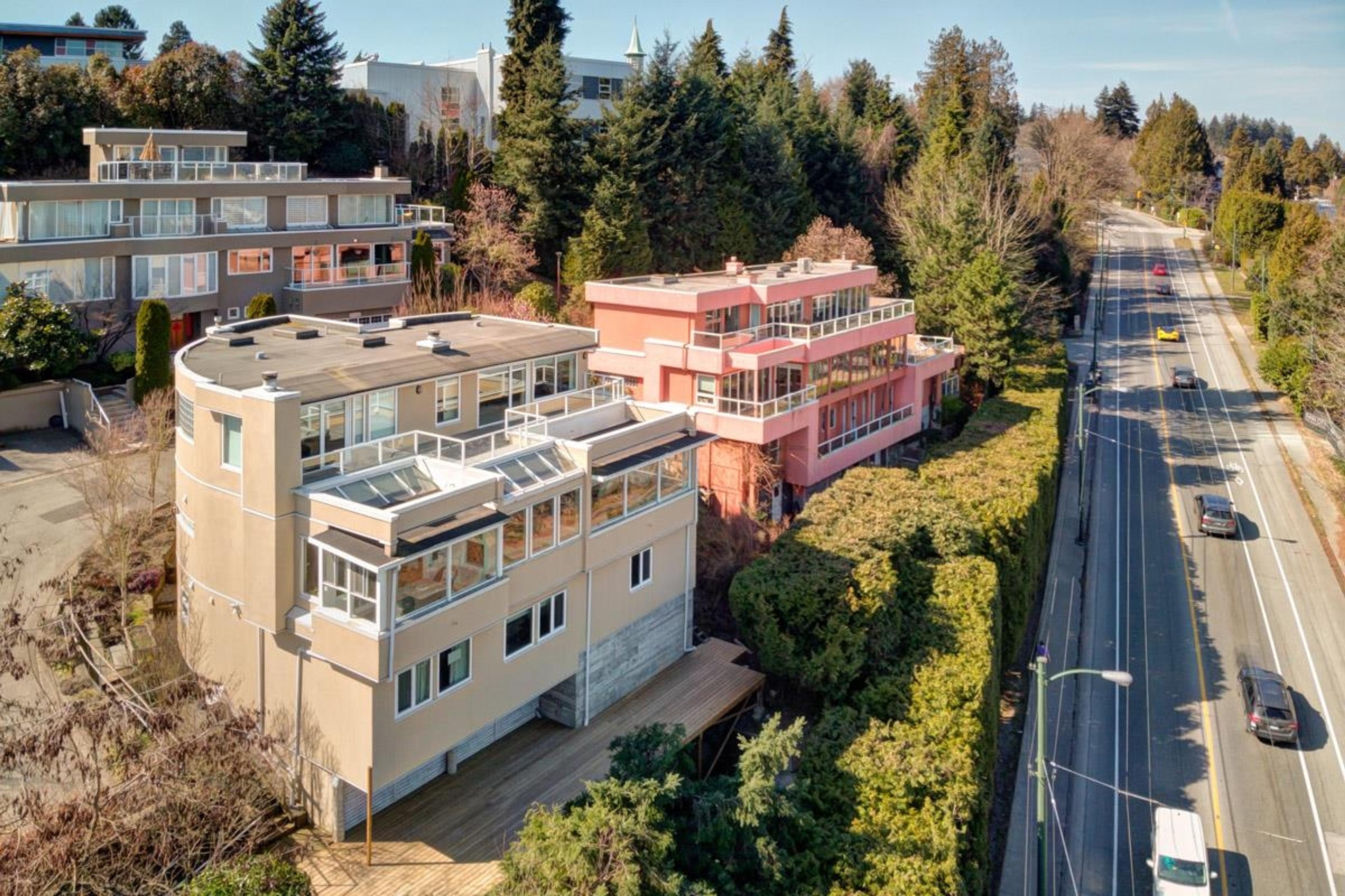 4322 West Point Place, Vancouver - Exteriors - Full Complex View, Drone/Aerial View - Photo 2