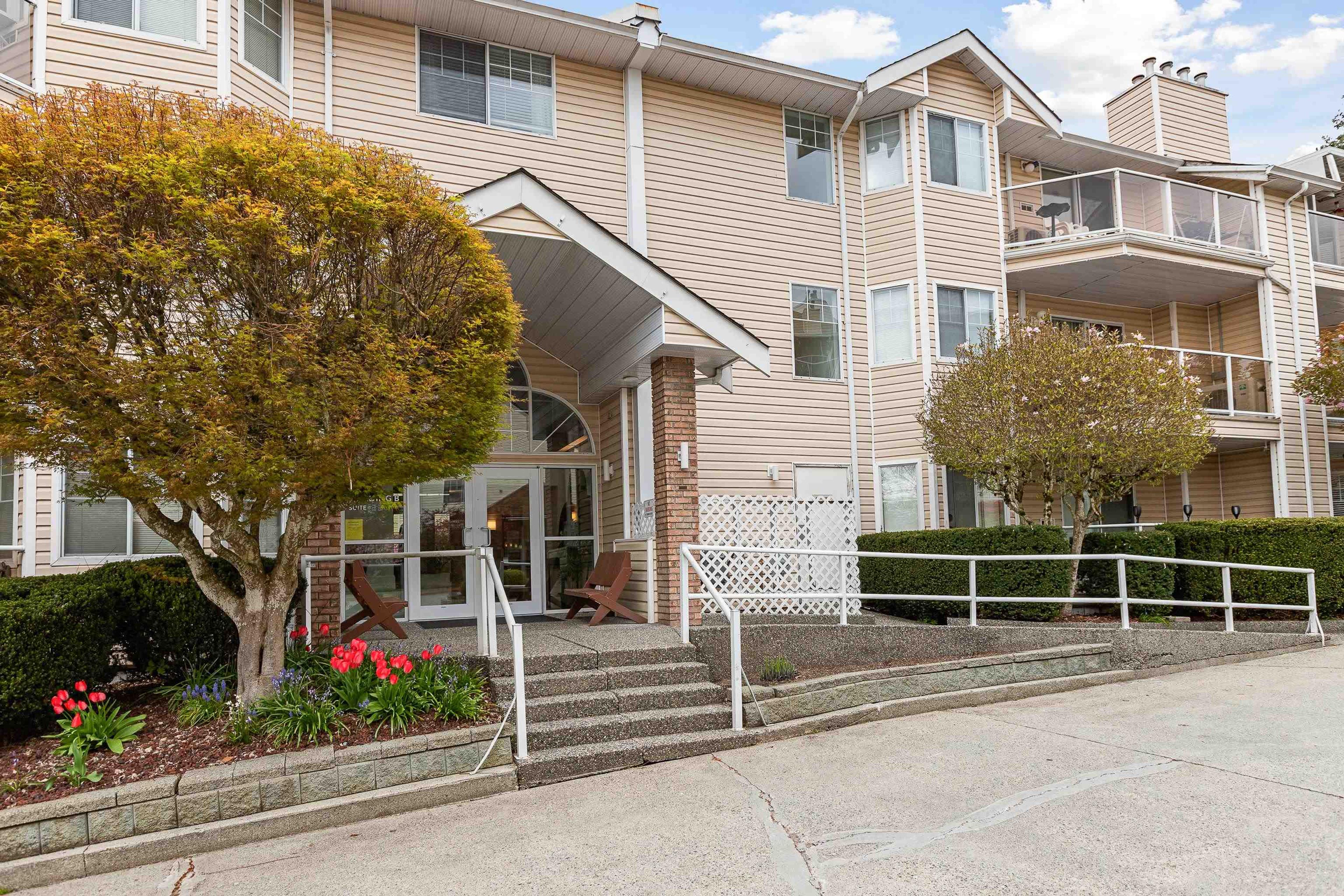 22611 116 Avenue, Maple Ridge - Exteriors - Photo 1