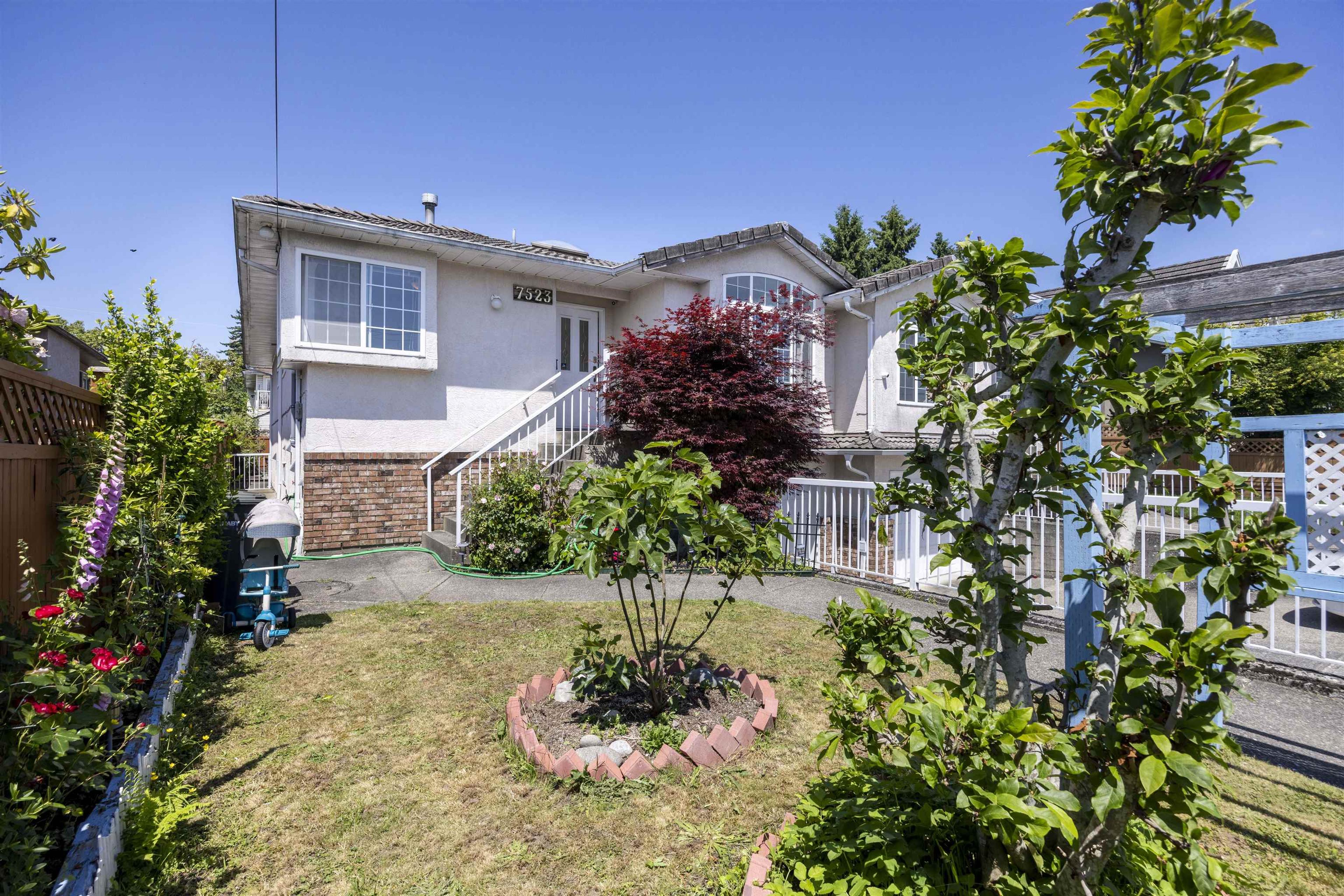 7523 17th Avenue, Burnaby - Exteriors - Photo 2