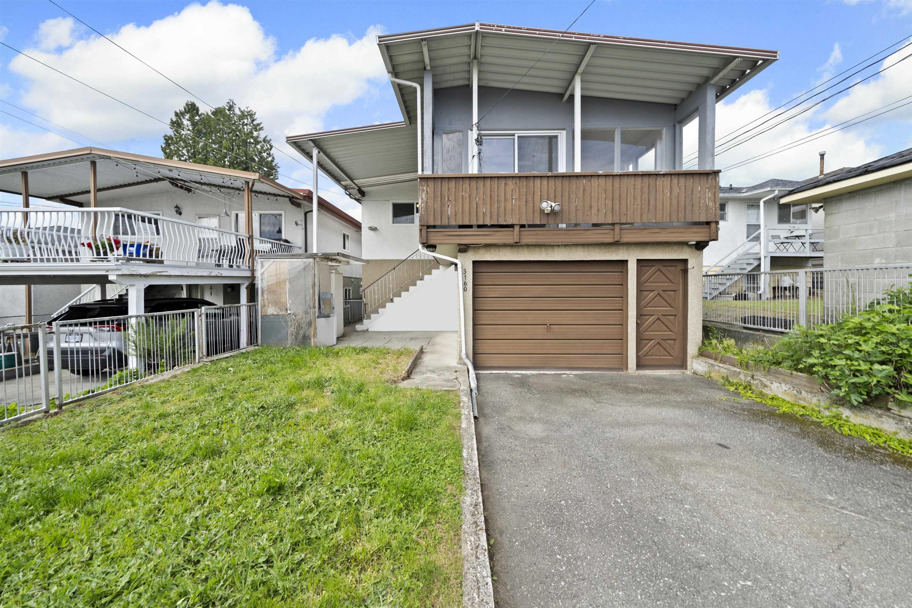 2124 Renfrew Street, Vancouver - Exteriors - Photo 4