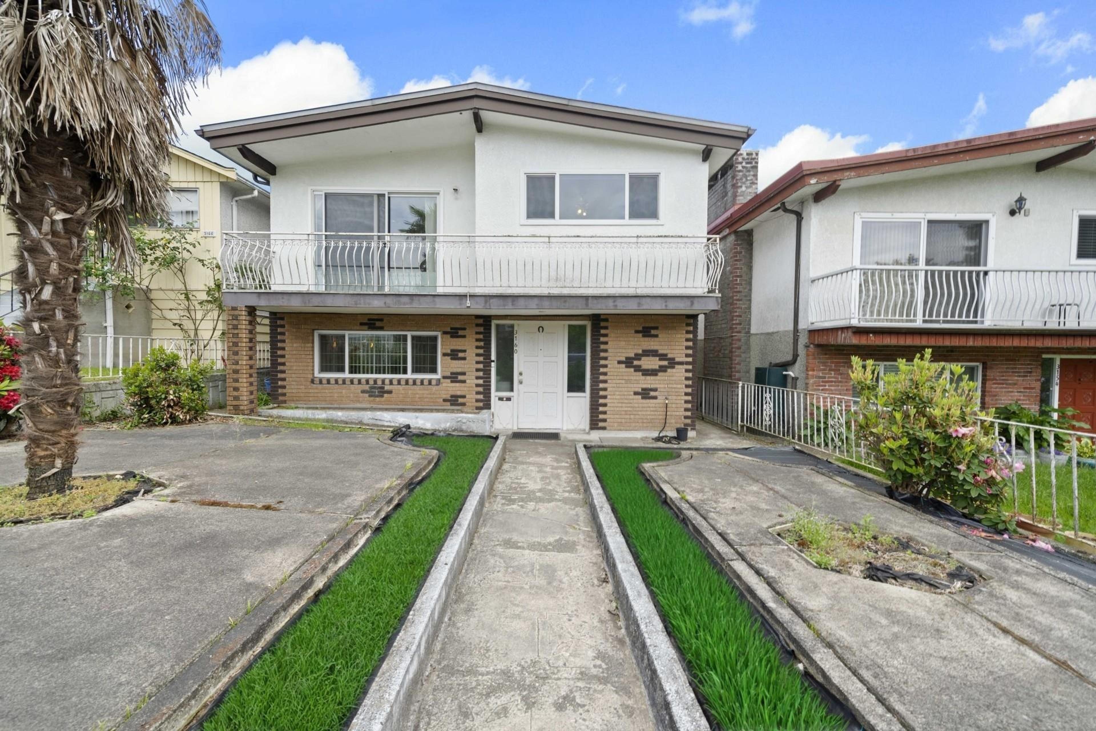 2124 Renfrew Street, Vancouver - Exteriors - Photo 5