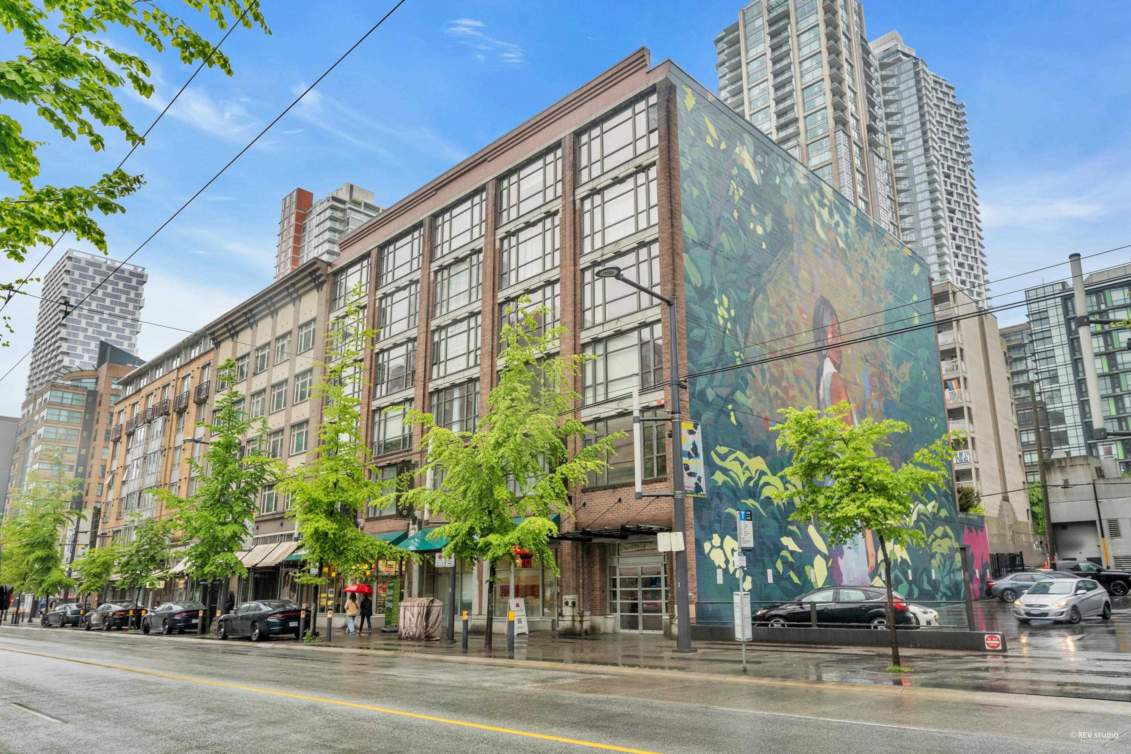 1249 Granville Street, Vancouver - Exteriors - Photo 1