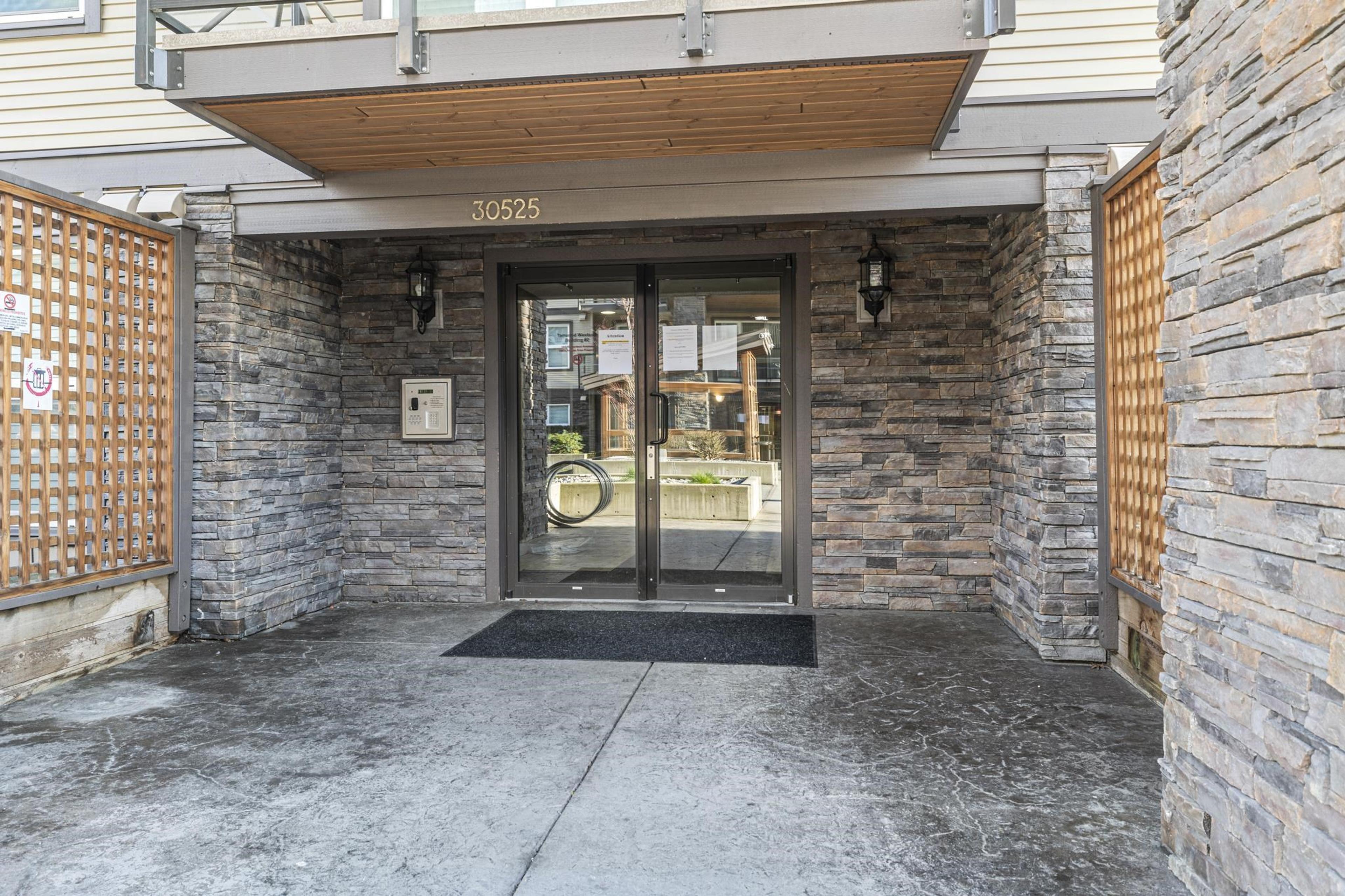 30525 Cardinal Avenue, Abbotsford - Exteriors - Photo 4