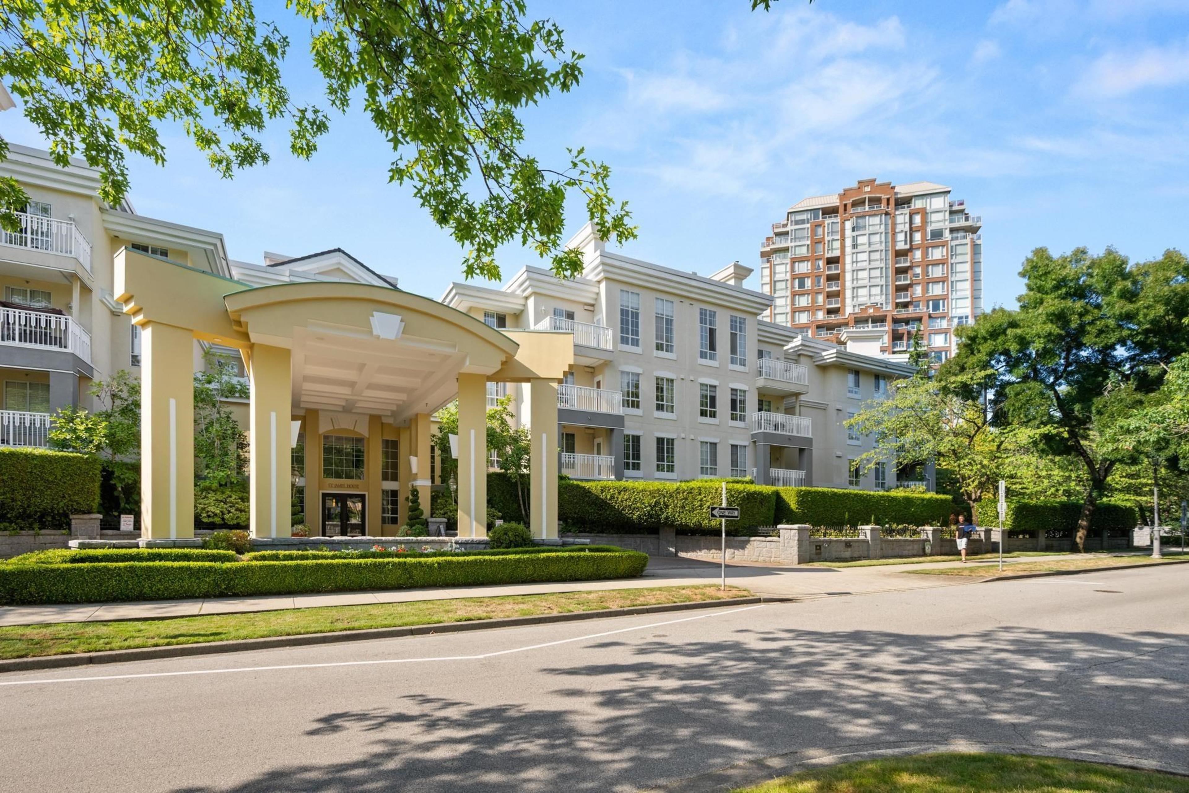 5835 Hampton Place, Vancouver - Exteriors - Full Complex View - Photo 3