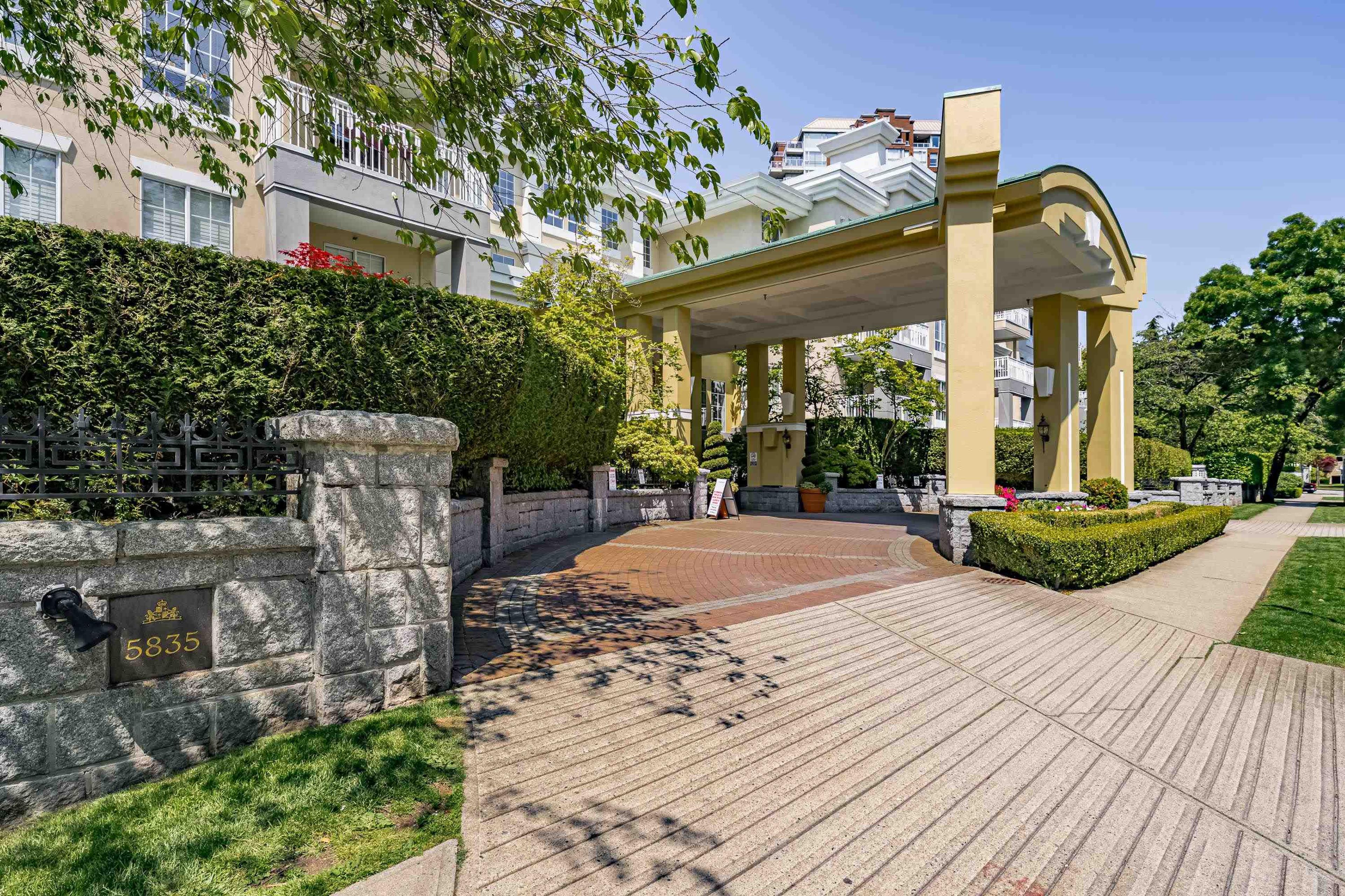 5835 Hampton Place, Vancouver - Exteriors - Photo 5