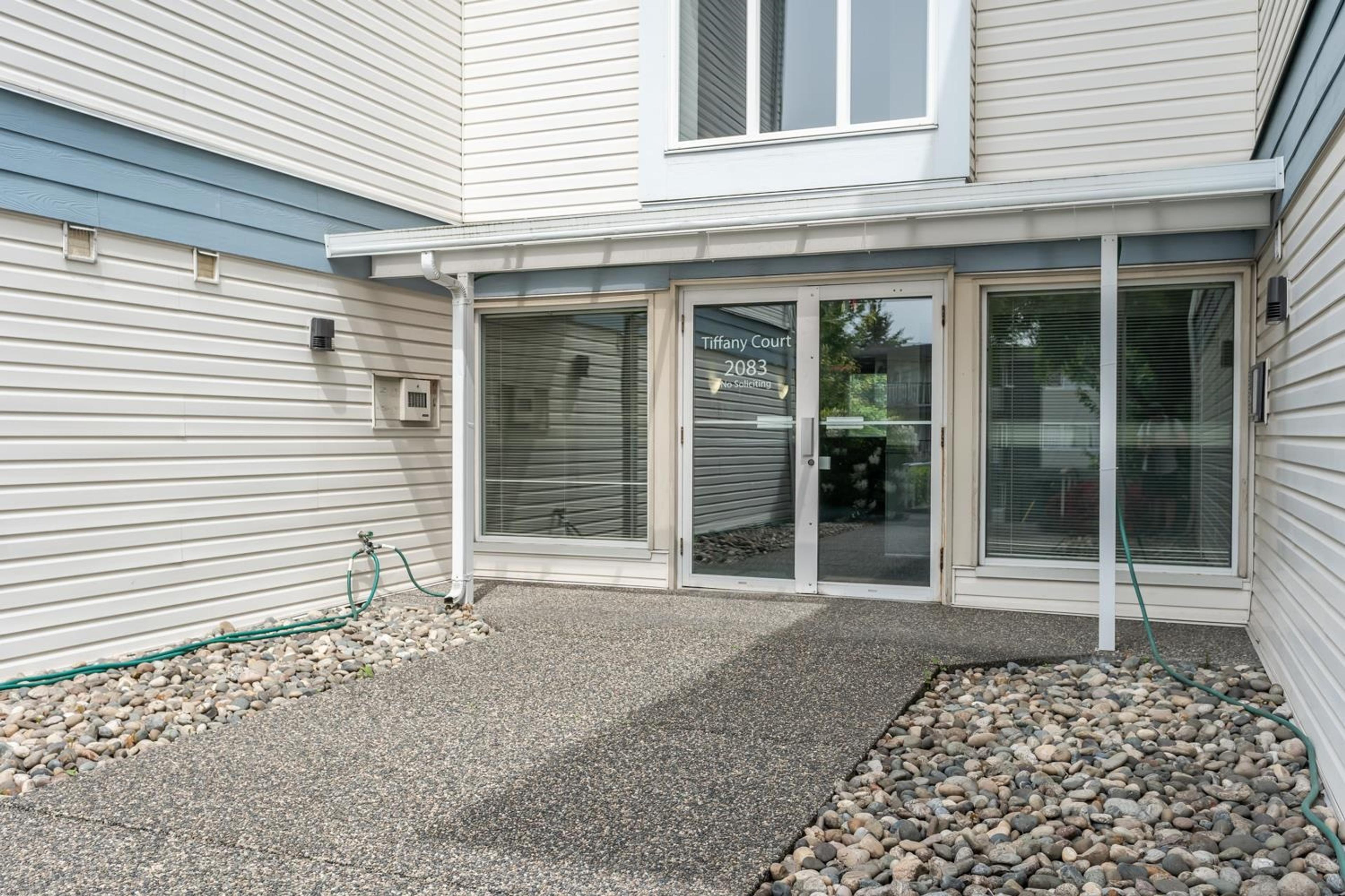 2083 Coquitlam Avenue, Port Coquitlam - Exteriors - Photo 9