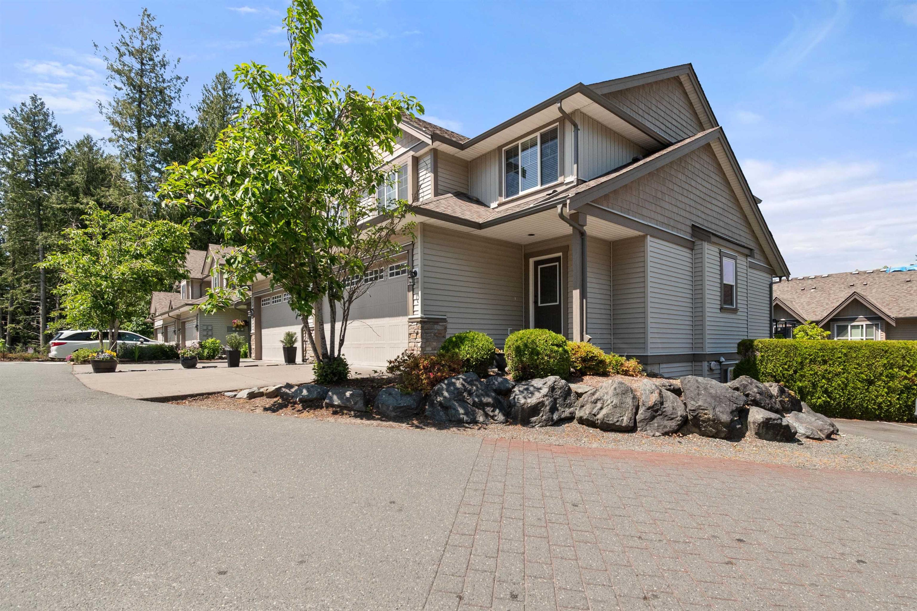 46791 Hudson Road, Chilliwack - Exteriors - Full Complex View - Photo 3