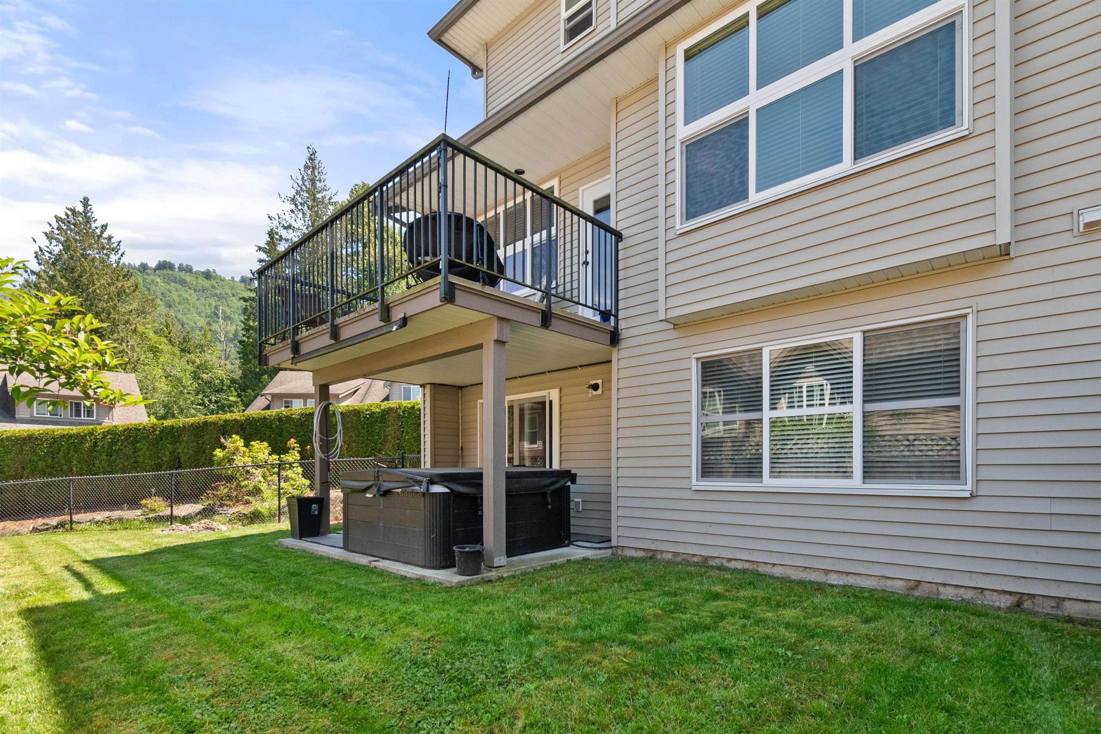 46791 Hudson Road, Chilliwack - Exteriors - Photo 4