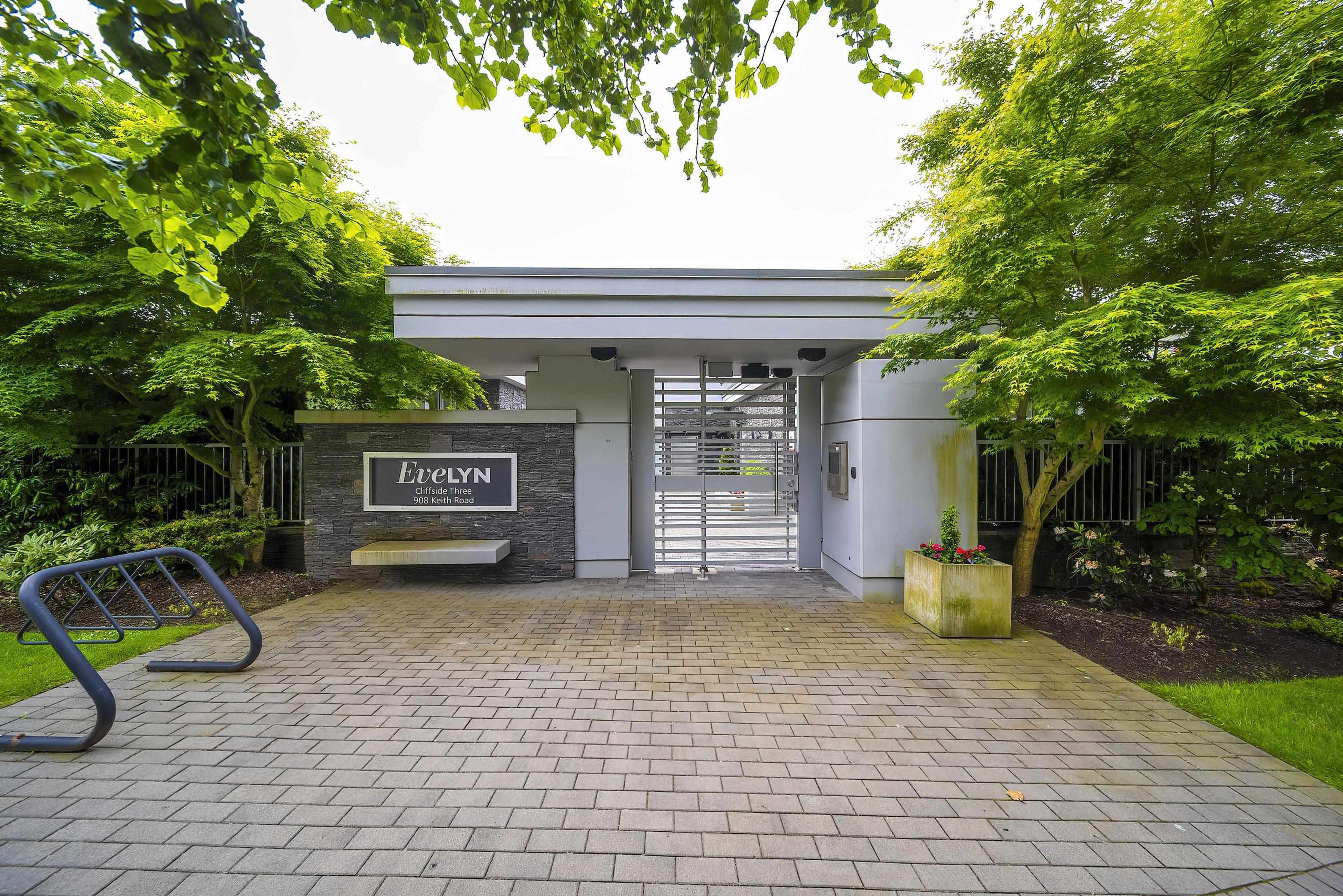 918 Keith Road, West Vancouver - Exteriors - Photo 1