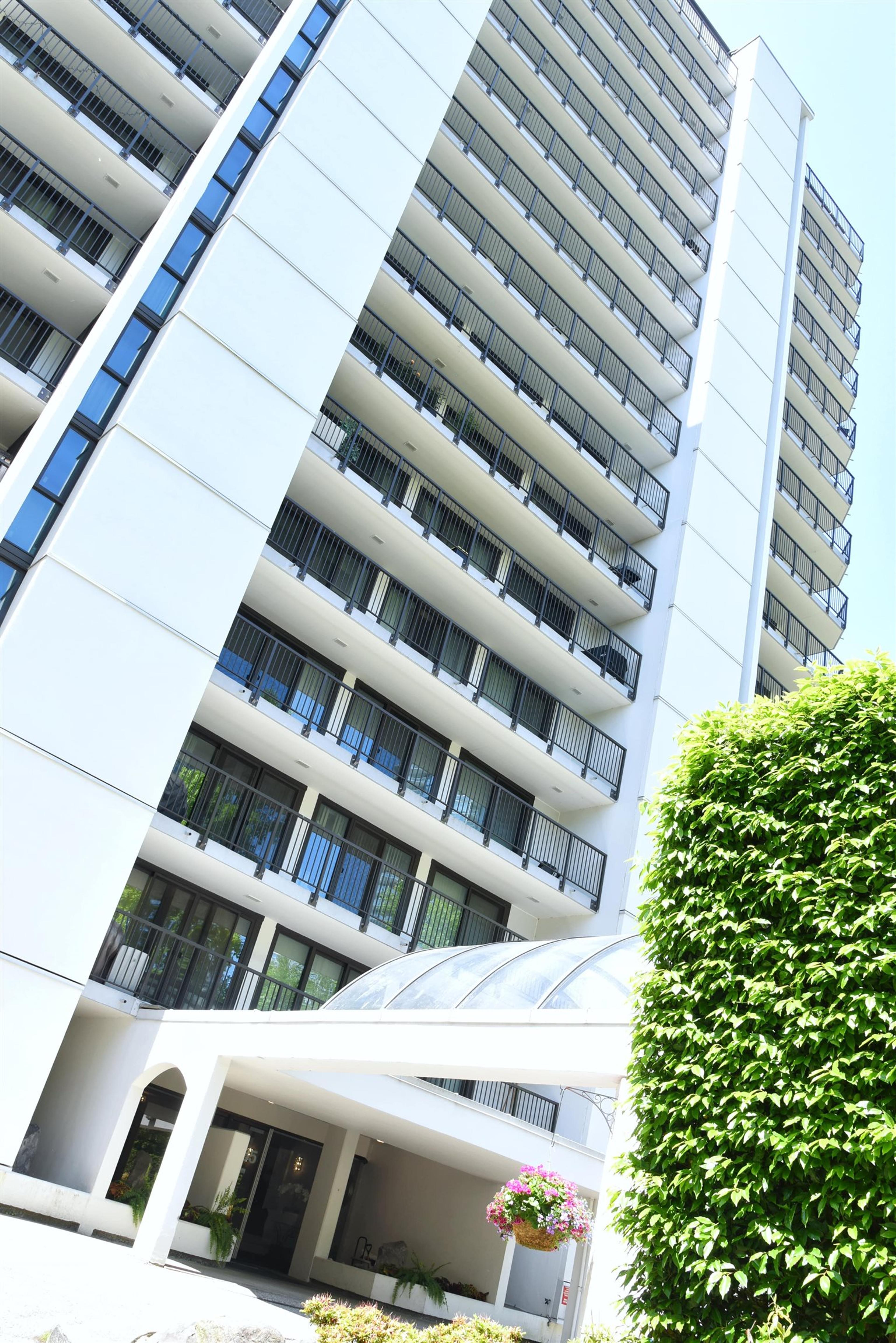 6455 Willingdon Avenue, Burnaby - Exteriors - Photo 1