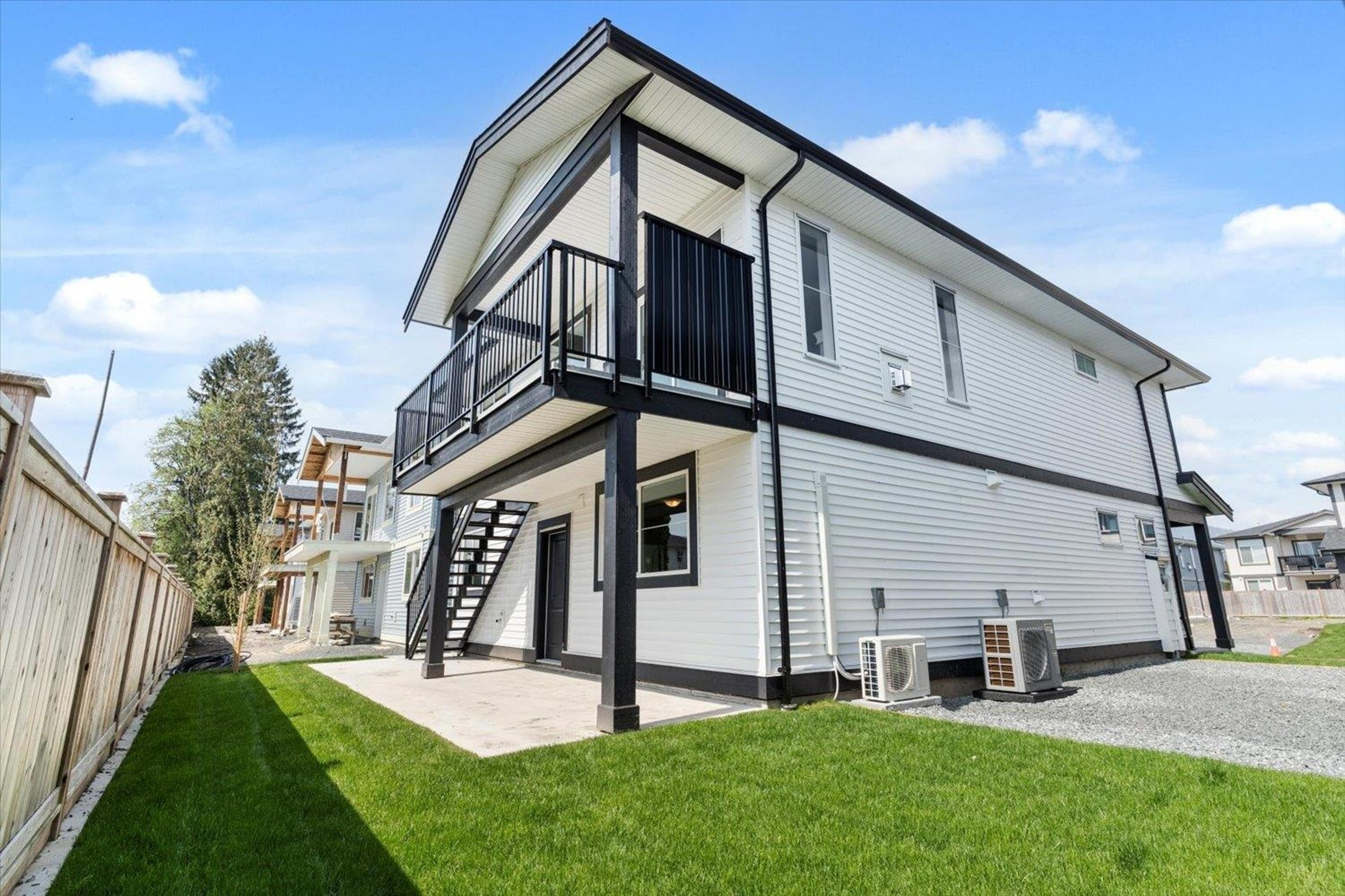 46058 Bonny Avenue, Chilliwack - Exteriors - Photo 4