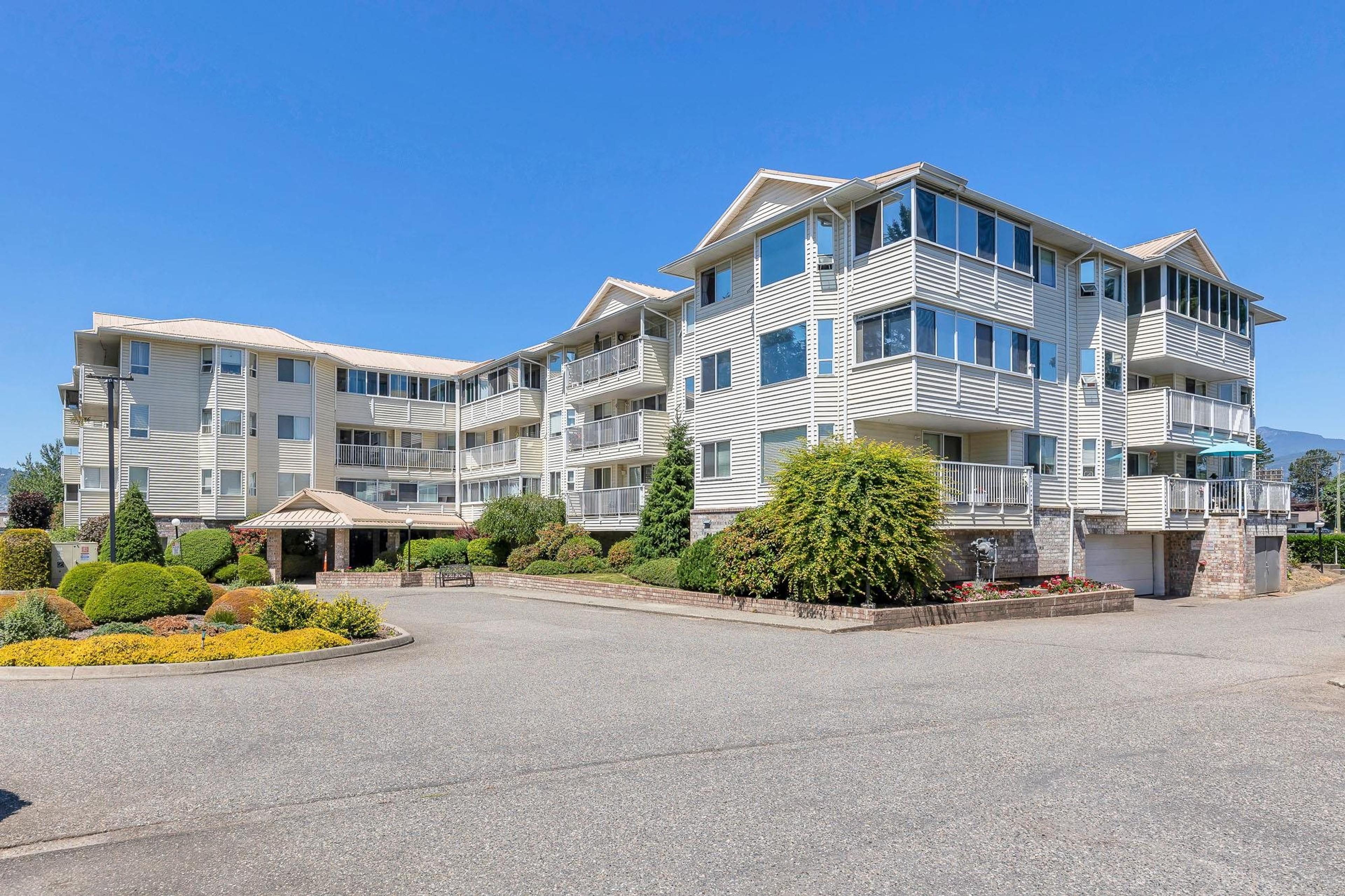 8725 Elm Drive, Chilliwack - Exteriors - Full Complex View - Photo 3