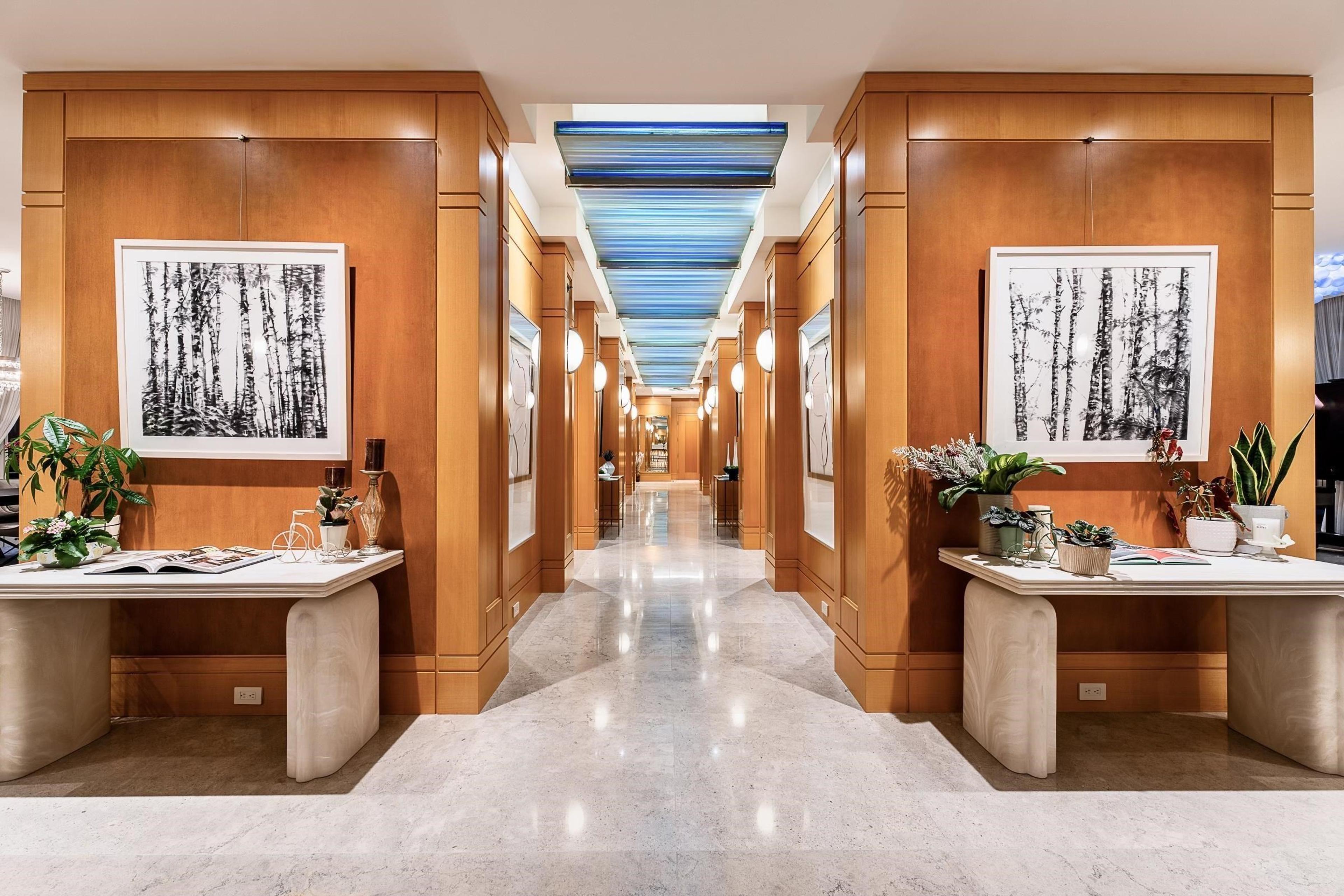 1550 Martin Street, White Rock - Common Areas - Lobbies / Hallways / Foyers - Photo 2