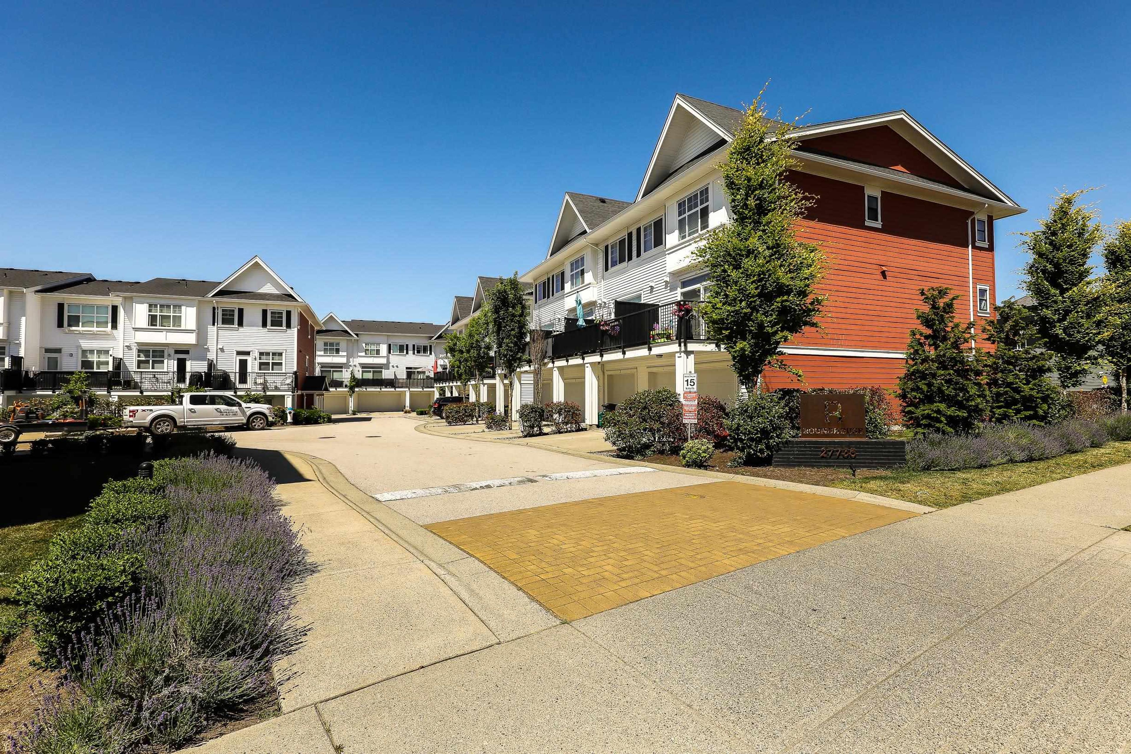 27735 Roundhouse Drive, Abbotsford - Exteriors - Full Complex View - Photo 5