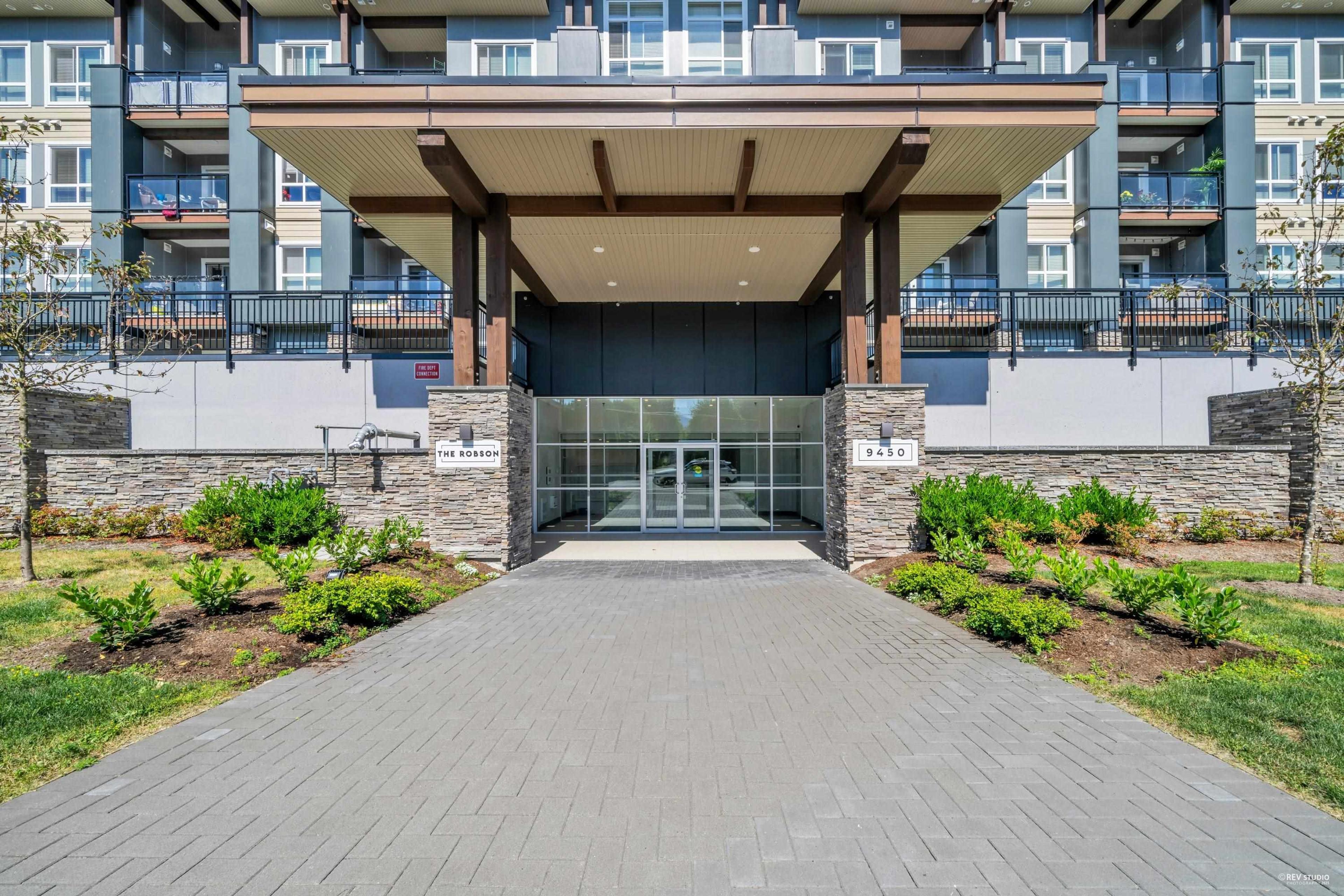 9450 Robson Street, Chilliwack - Exteriors - Photo 3