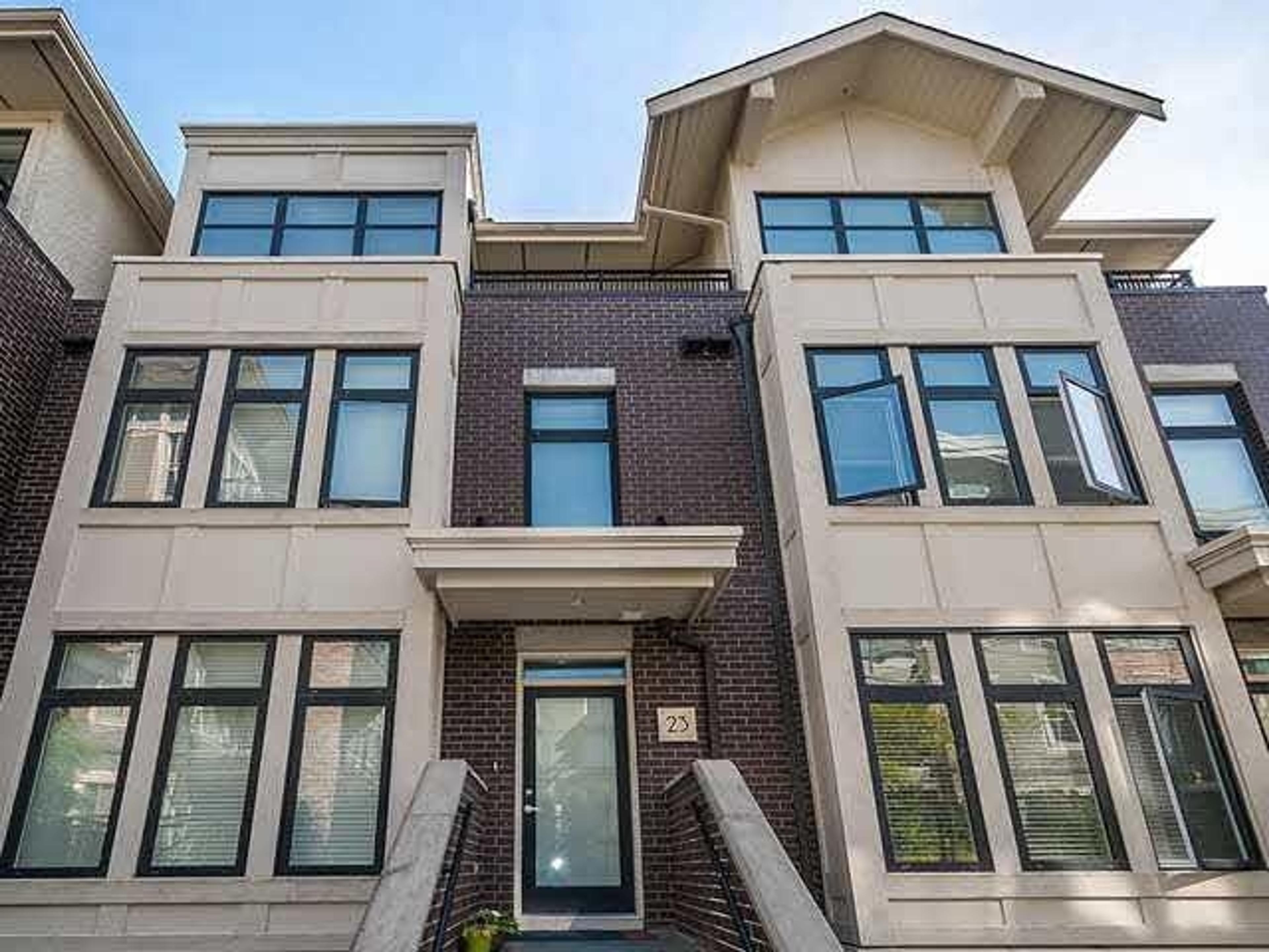 5879 Gray Avenue, Vancouver - Exteriors - Photo 1