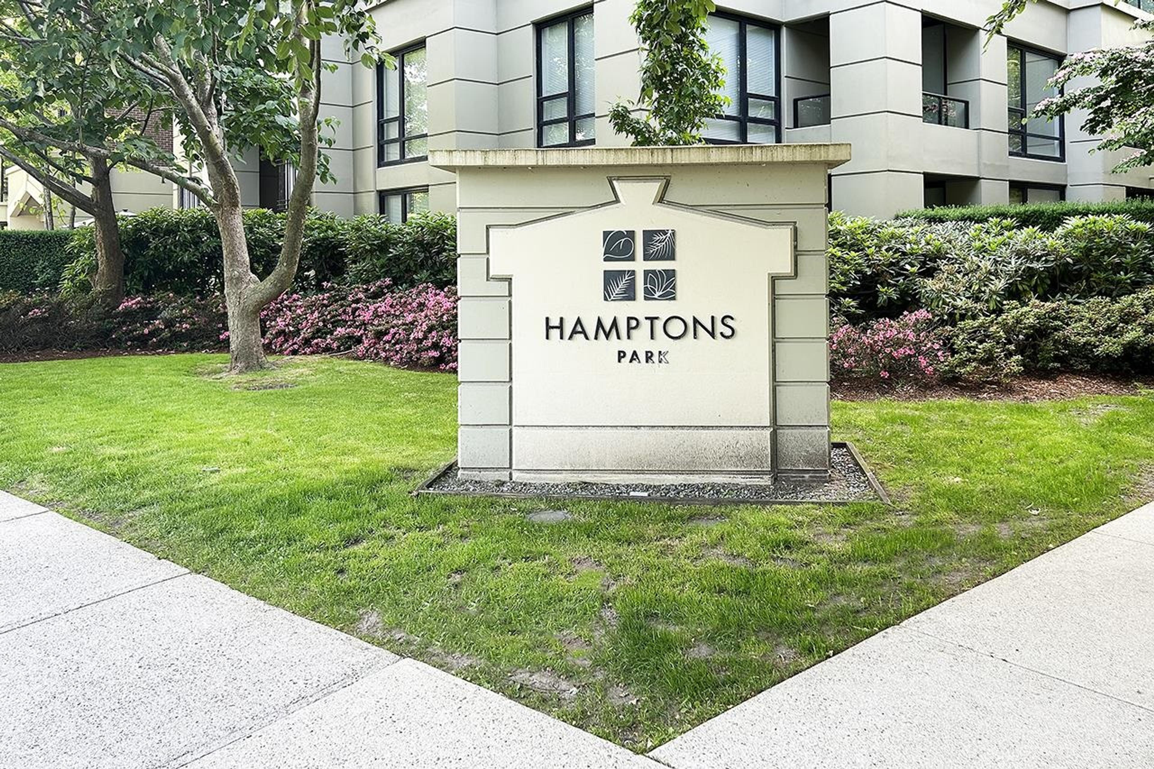 9133 Hemlock Drive, Richmond - Exteriors - Photo 3