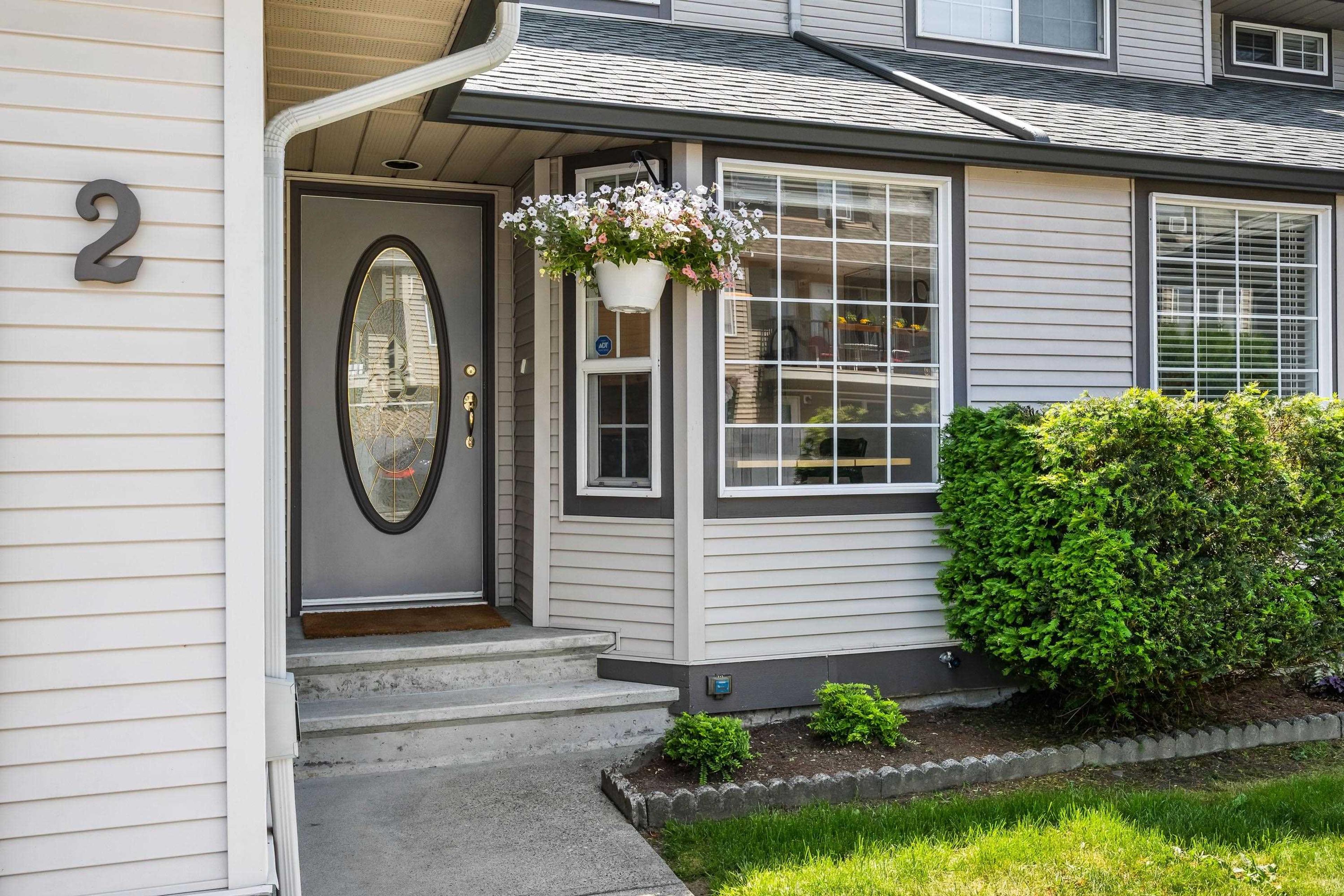 8933 Broadway Street, Chilliwack - Exteriors - Photo 2