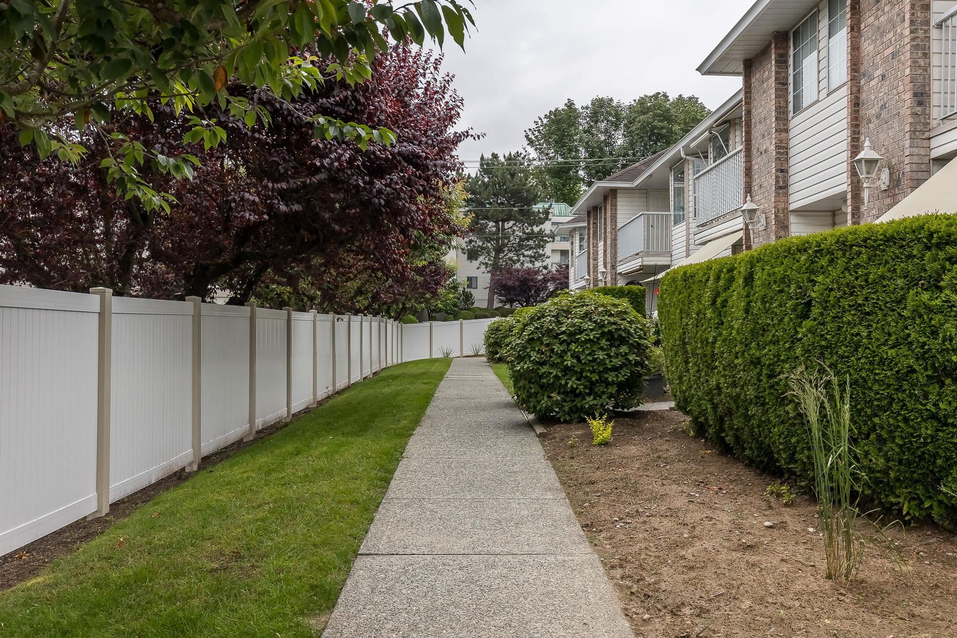 2938 Trafalgar Street, Abbotsford - Exteriors - Photo 3