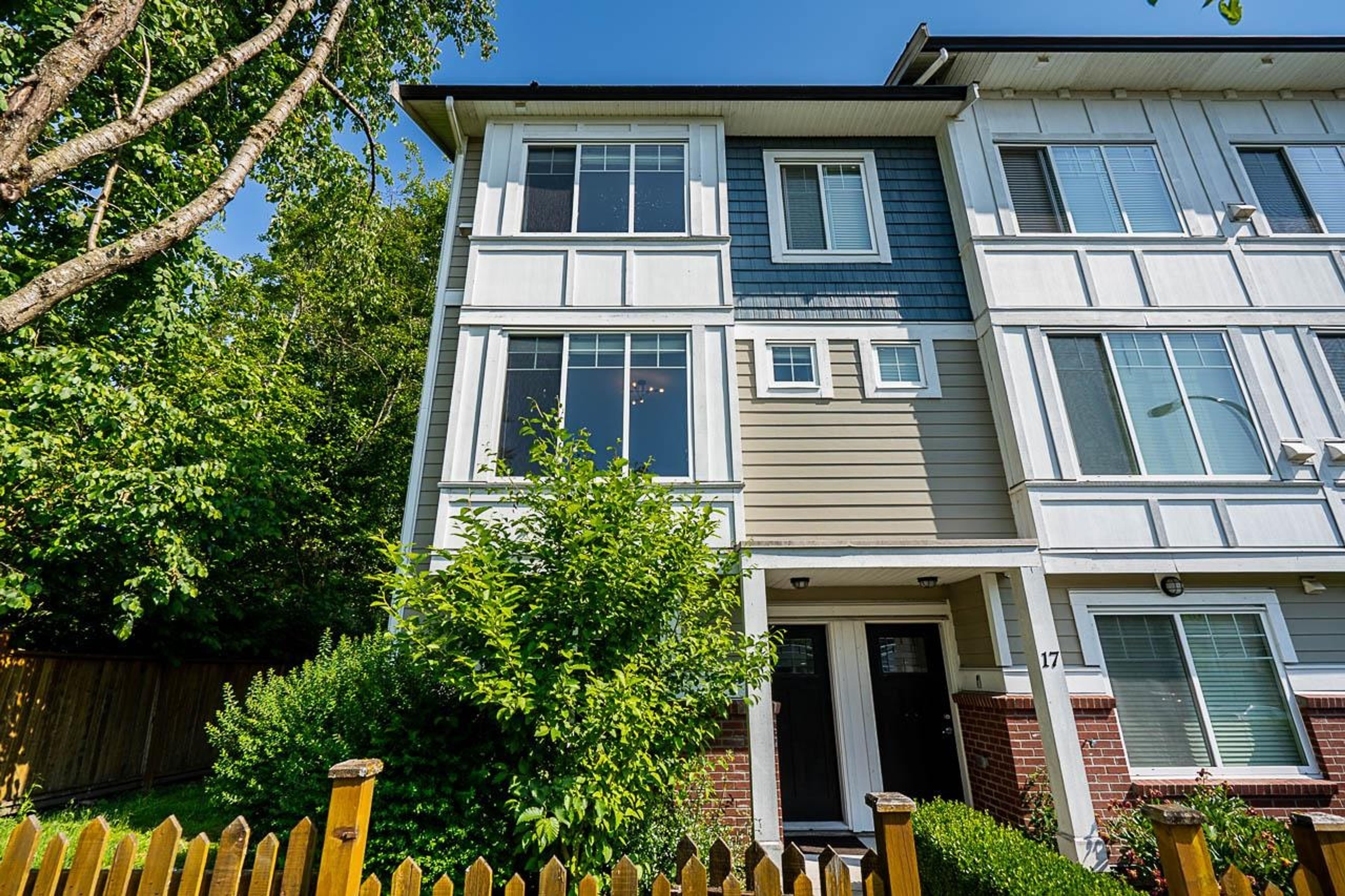 8747 162 Street, Surrey - Exteriors - Photo 2