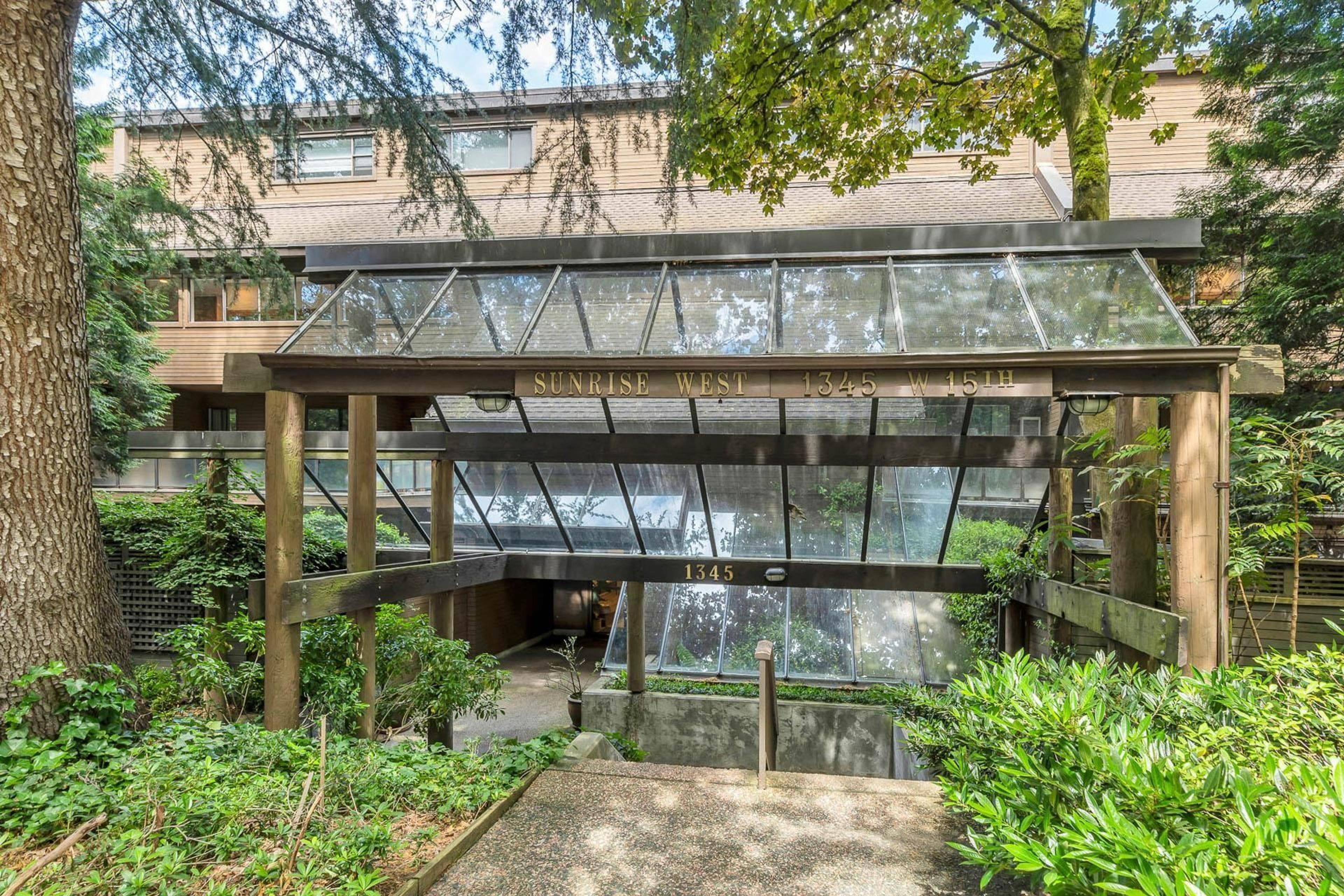 1345 W 15th Avenue, Vancouver - Exteriors - Photo 1