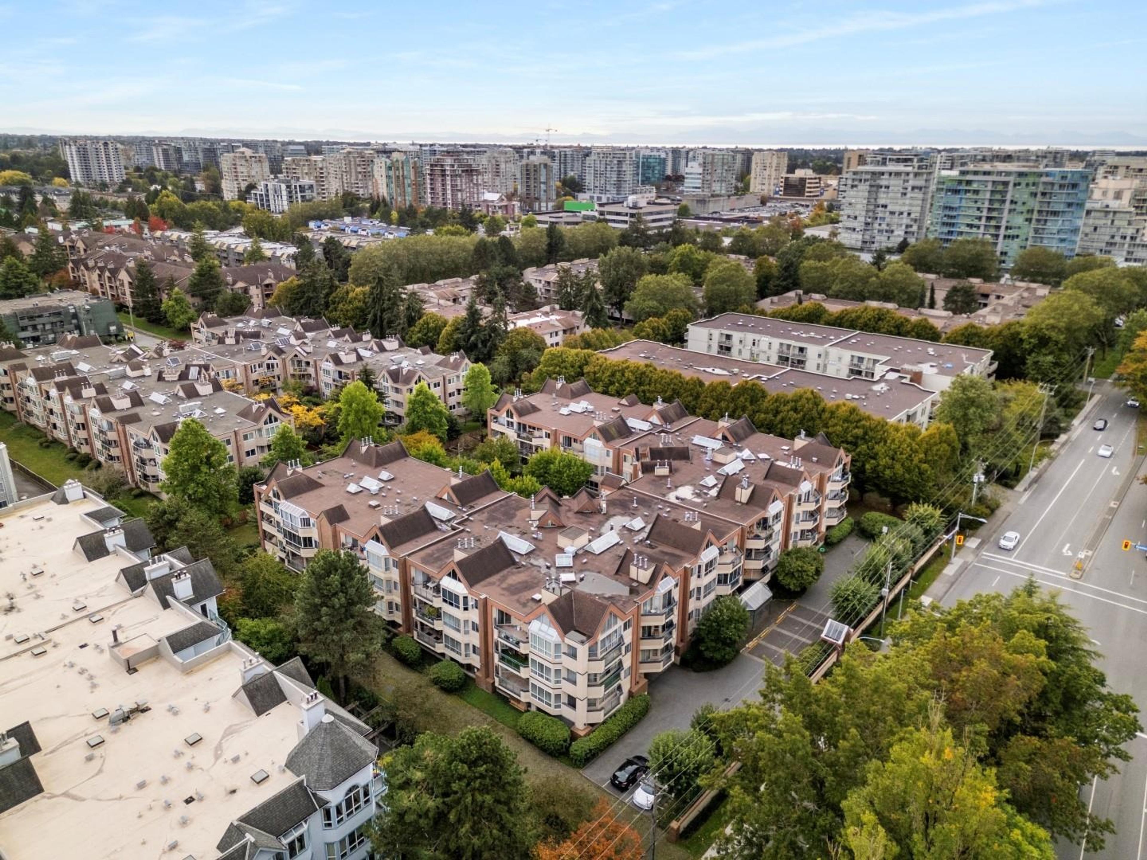 8600 Lansdowne Road, Richmond - Exteriors - Full Complex View, Drone/Aerial View - Photo 2