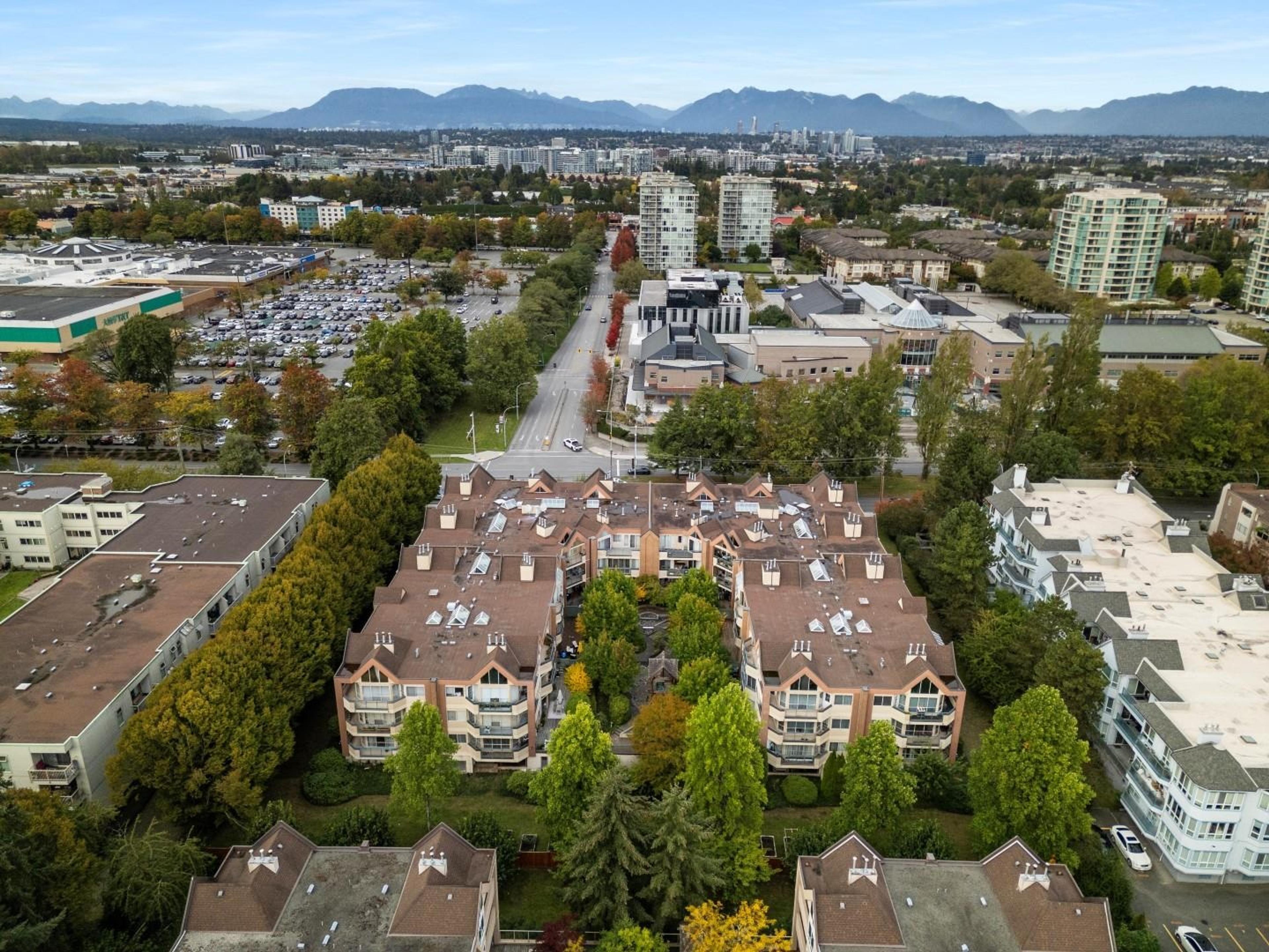 8600 Lansdowne Road, Richmond - Exteriors - Full Complex View, Drone/Aerial View - Photo 6