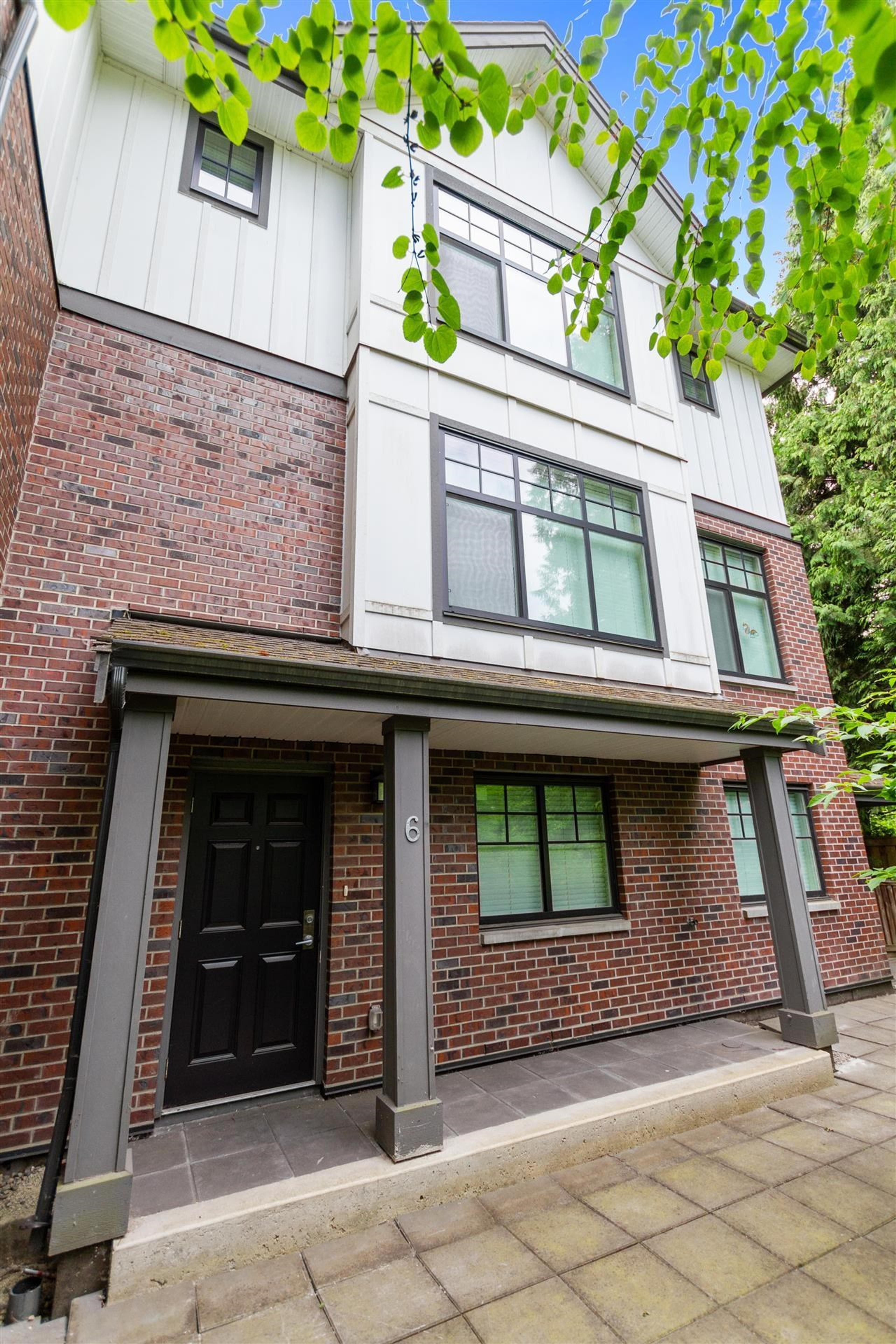 5122 Canada Way, Burnaby - Exteriors - Photo 1