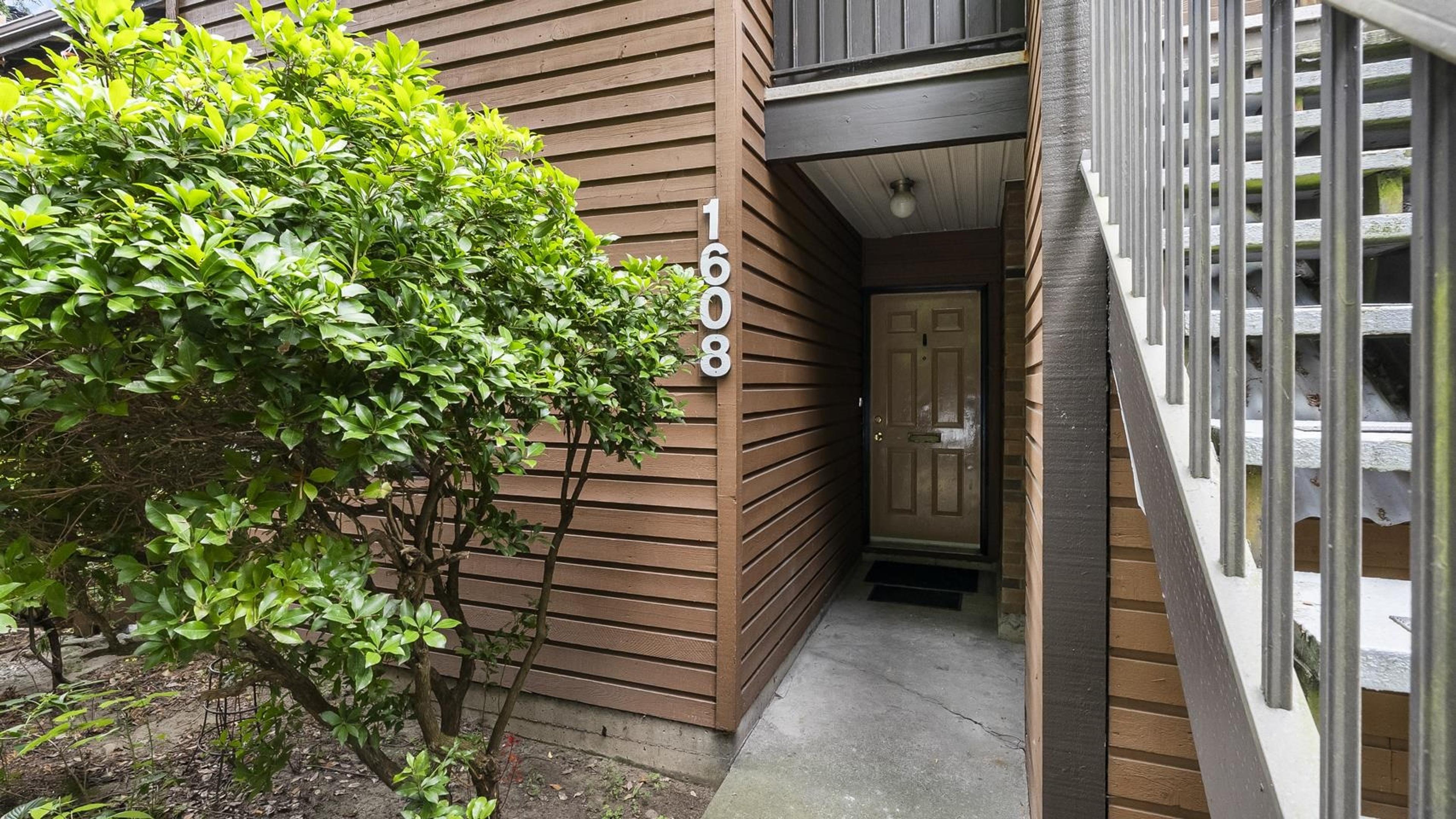 10620 150 Street, Surrey - Exteriors - Photo 1