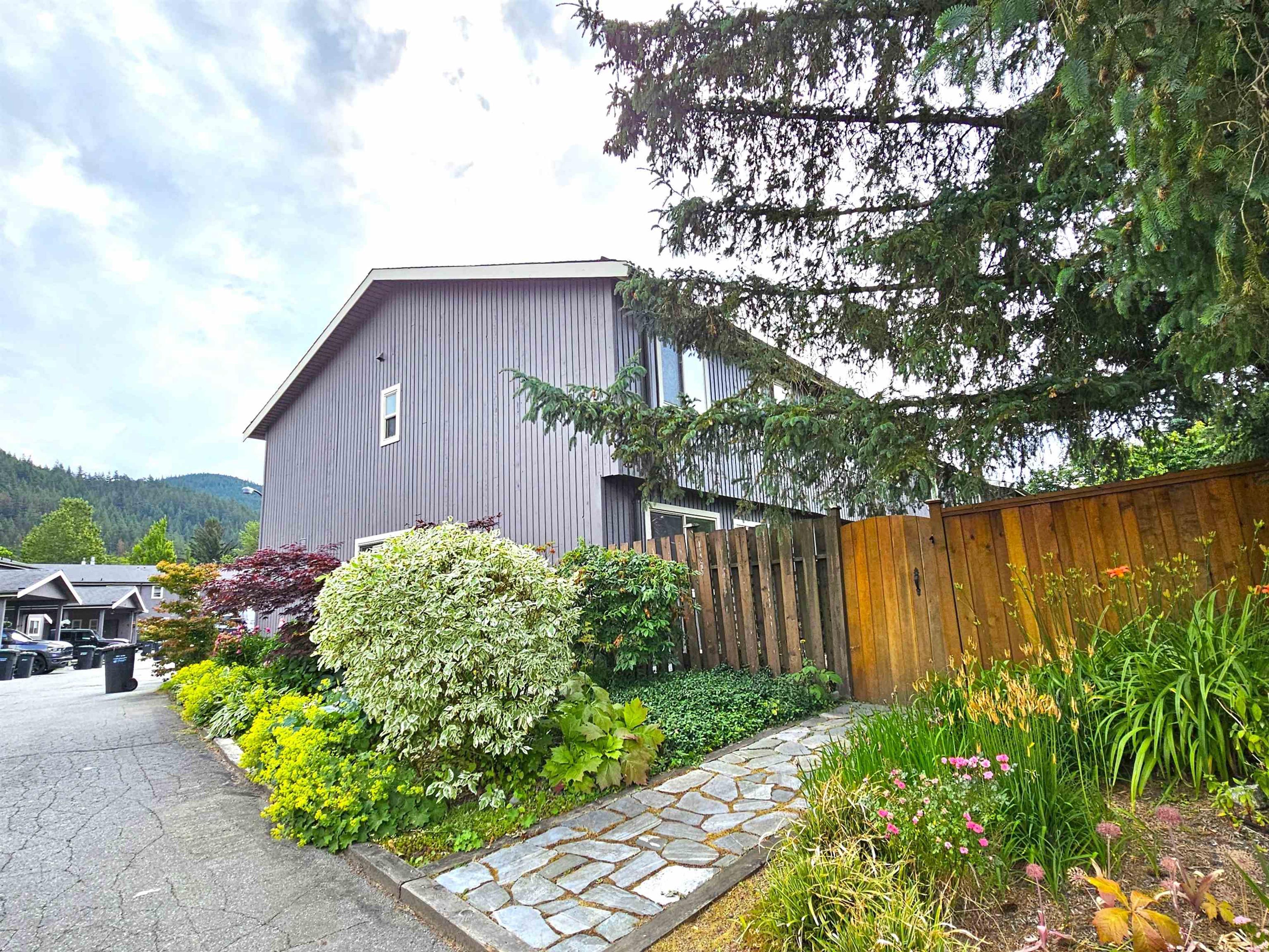 41450 Government Road, Squamish - Exteriors - Photo 1