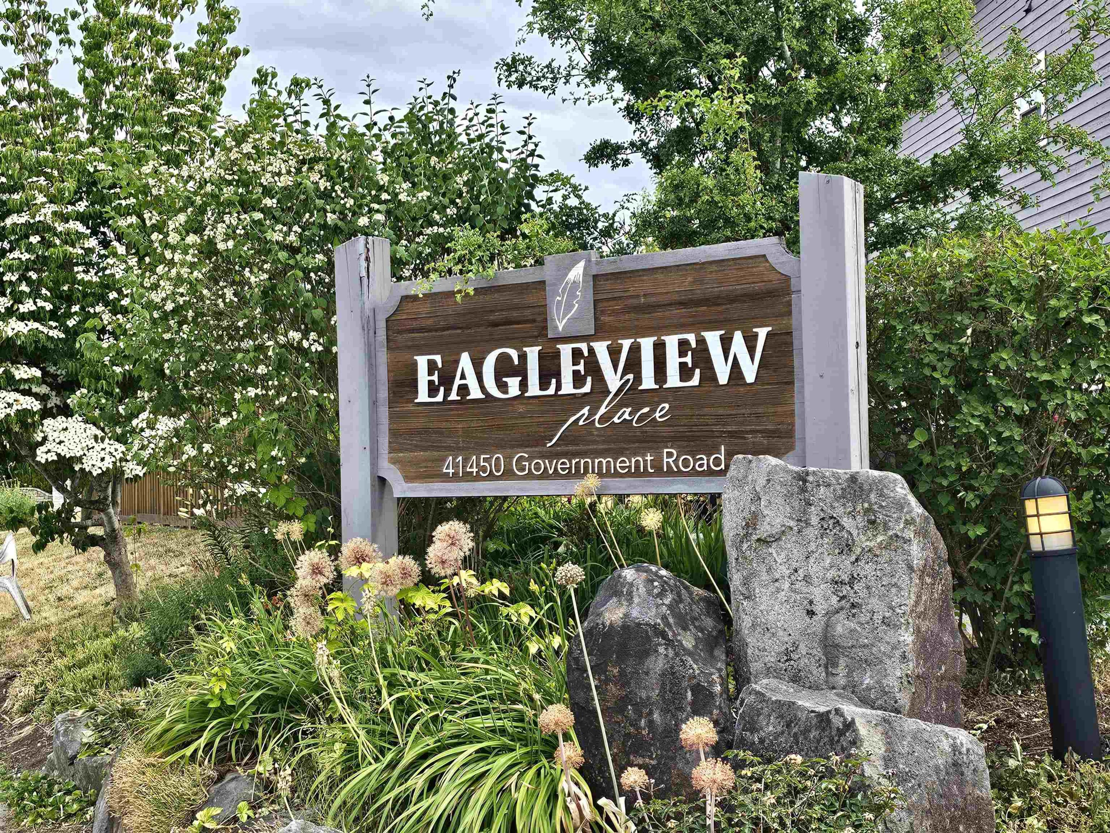 41450 Government Road, Squamish - Exteriors - Photo 2