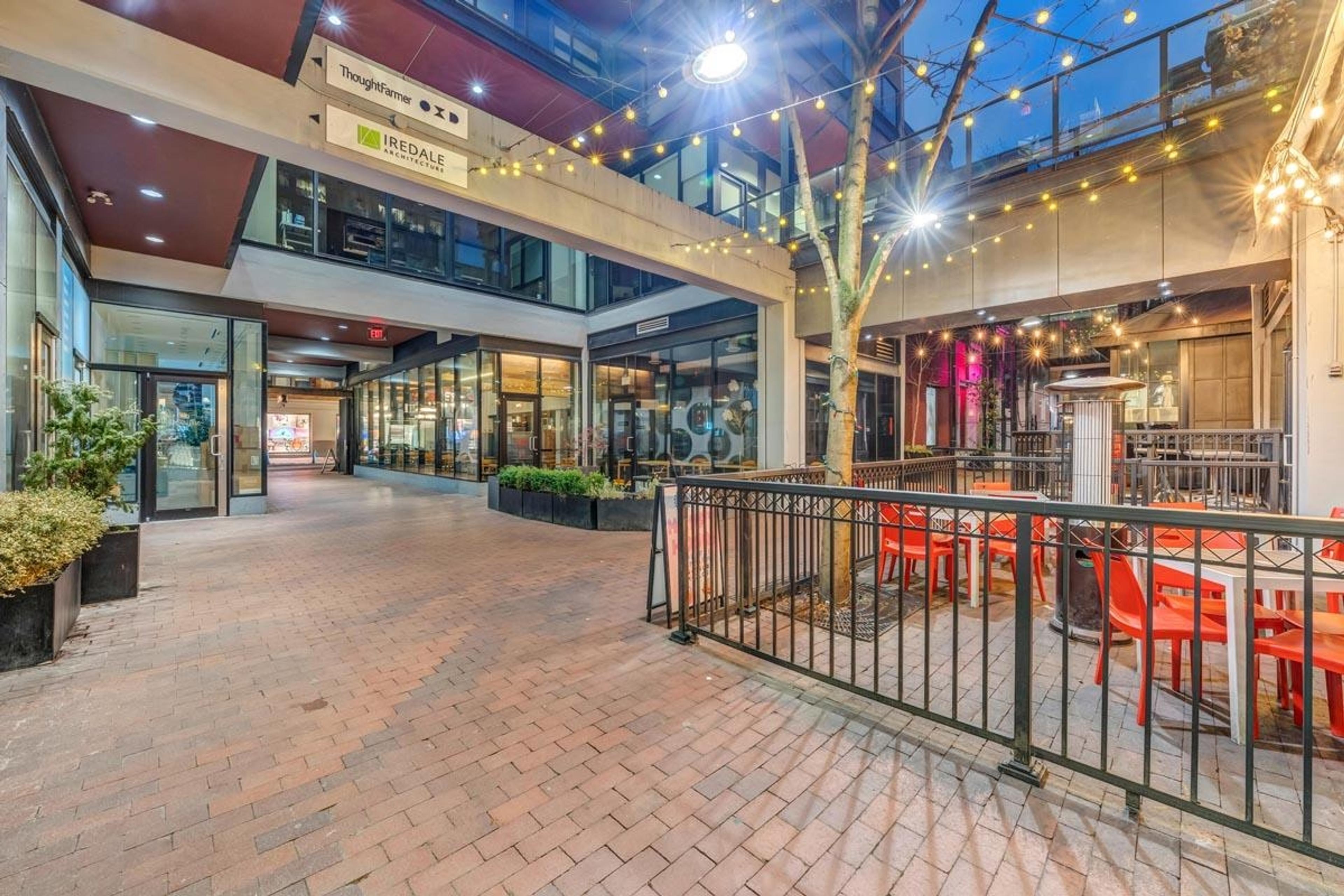 12 Water Street, Vancouver - Common Areas - Lobbies / Hallways / Foyers - Photo 2