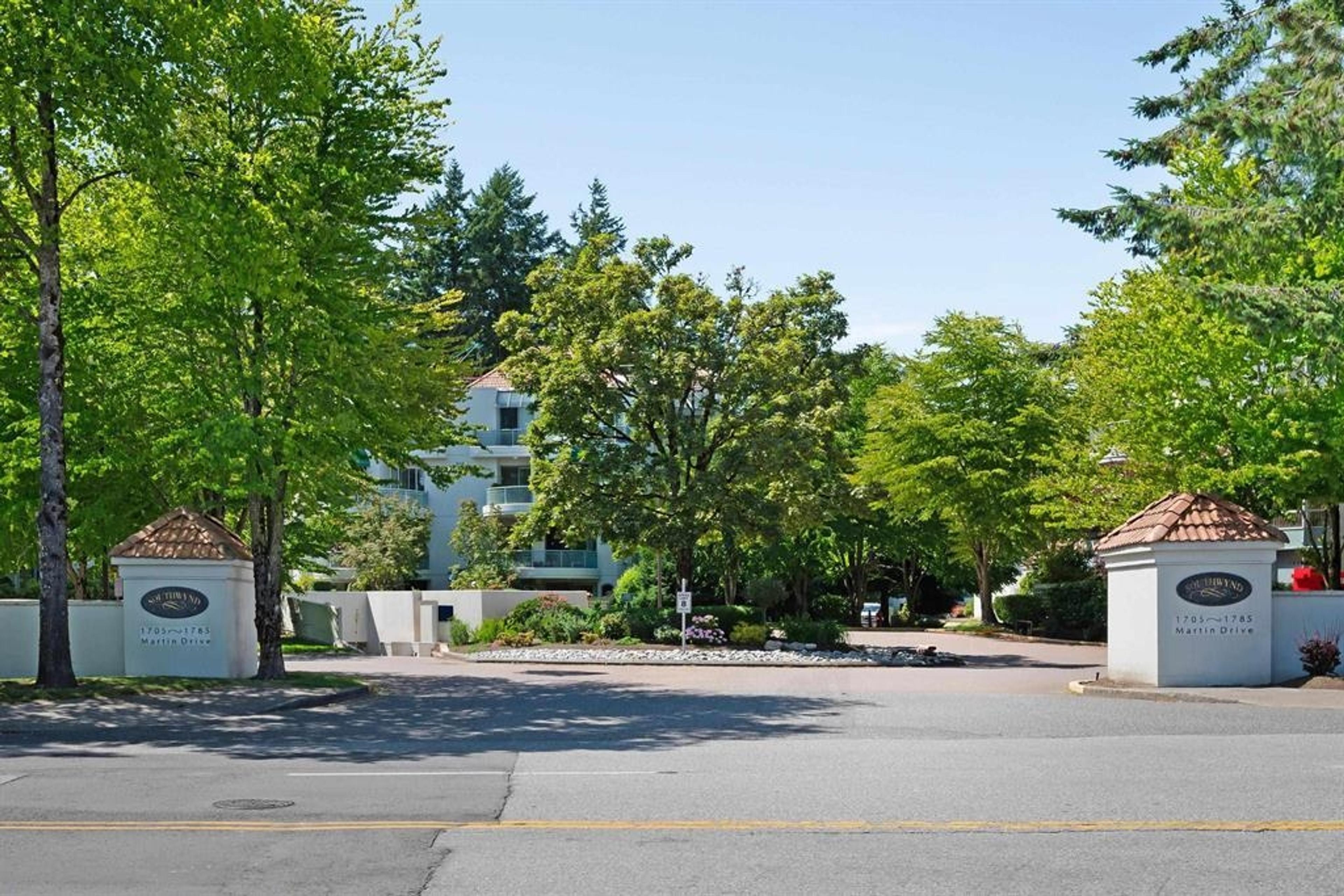 1785 Martin Drive, Surrey - Exteriors - Photo 3