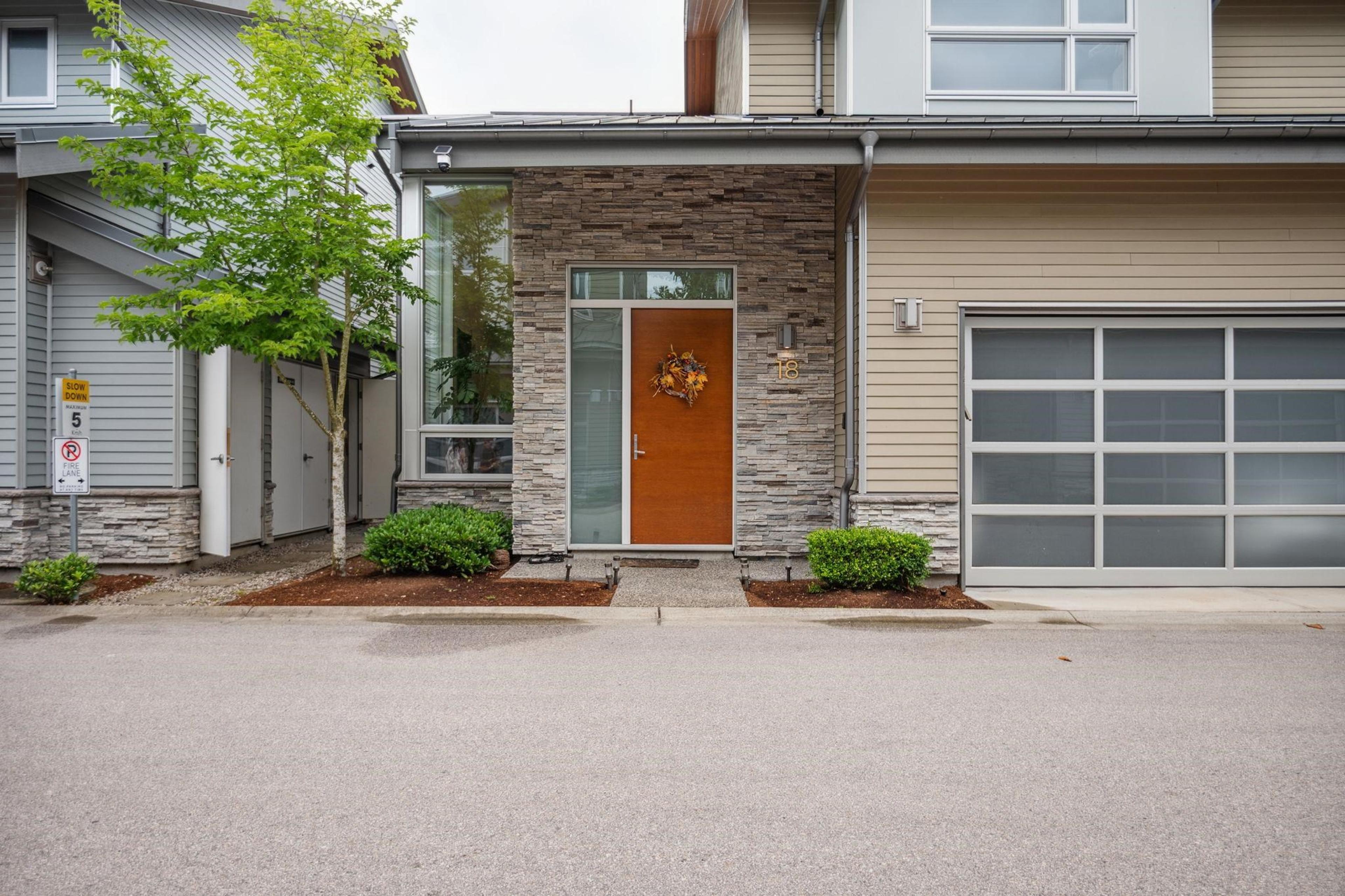 9055 Dayton Avenue, Richmond - Exteriors - Photo 1