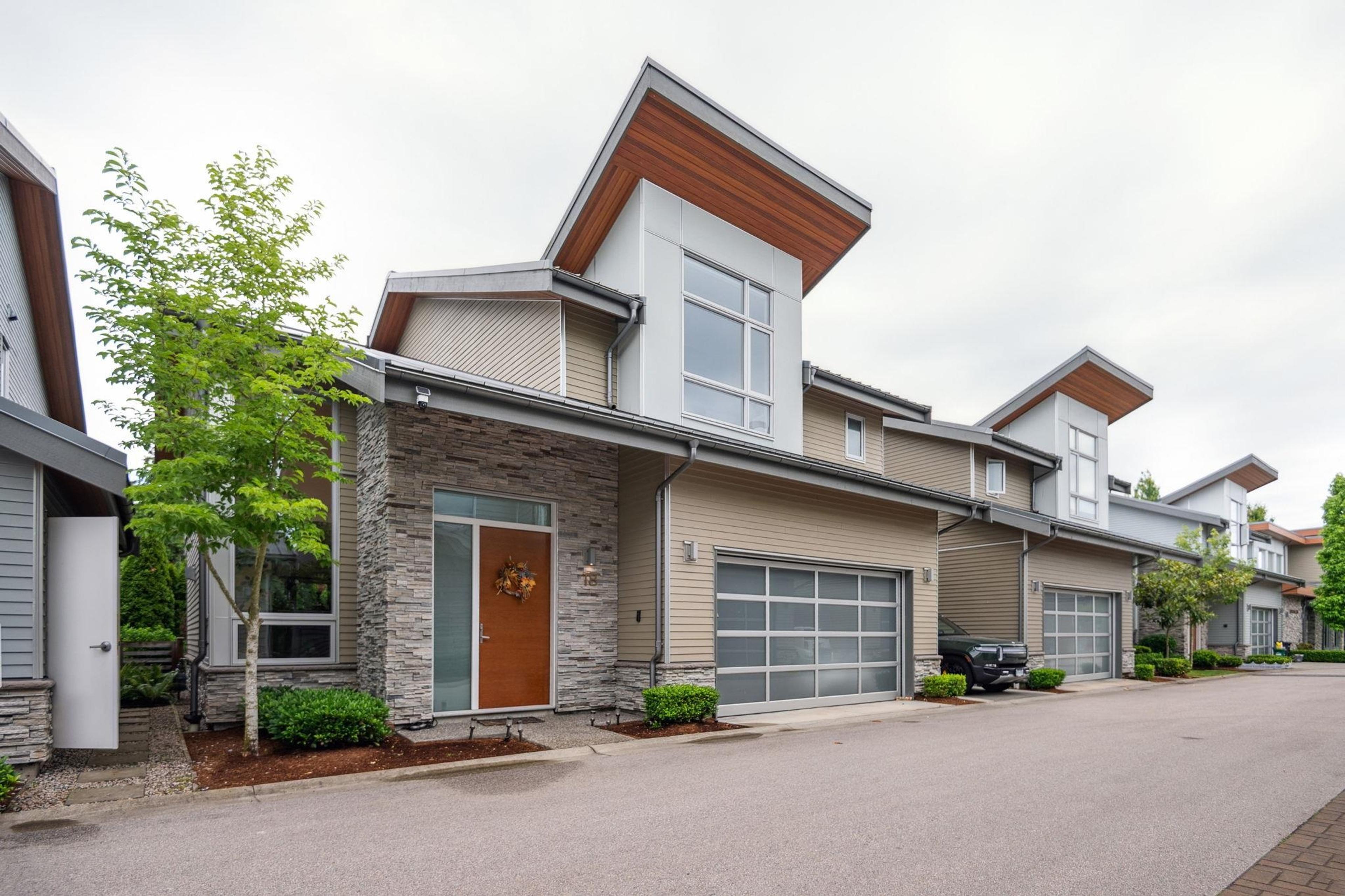 9055 Dayton Avenue, Richmond - Exteriors - Full Complex View - Photo 2