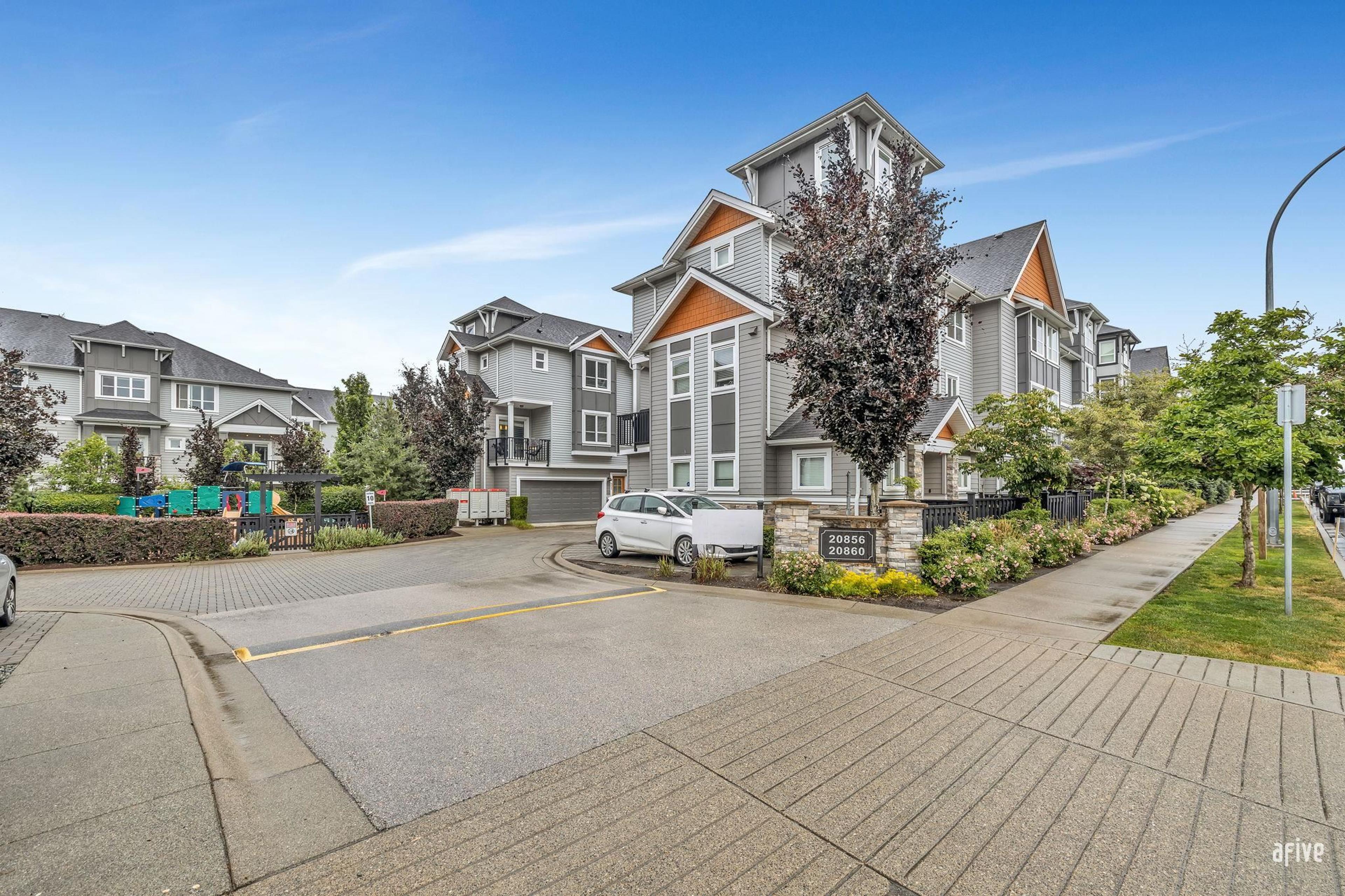 20856 76 Avenue, Langley - Exteriors - Full Complex View - Photo 1