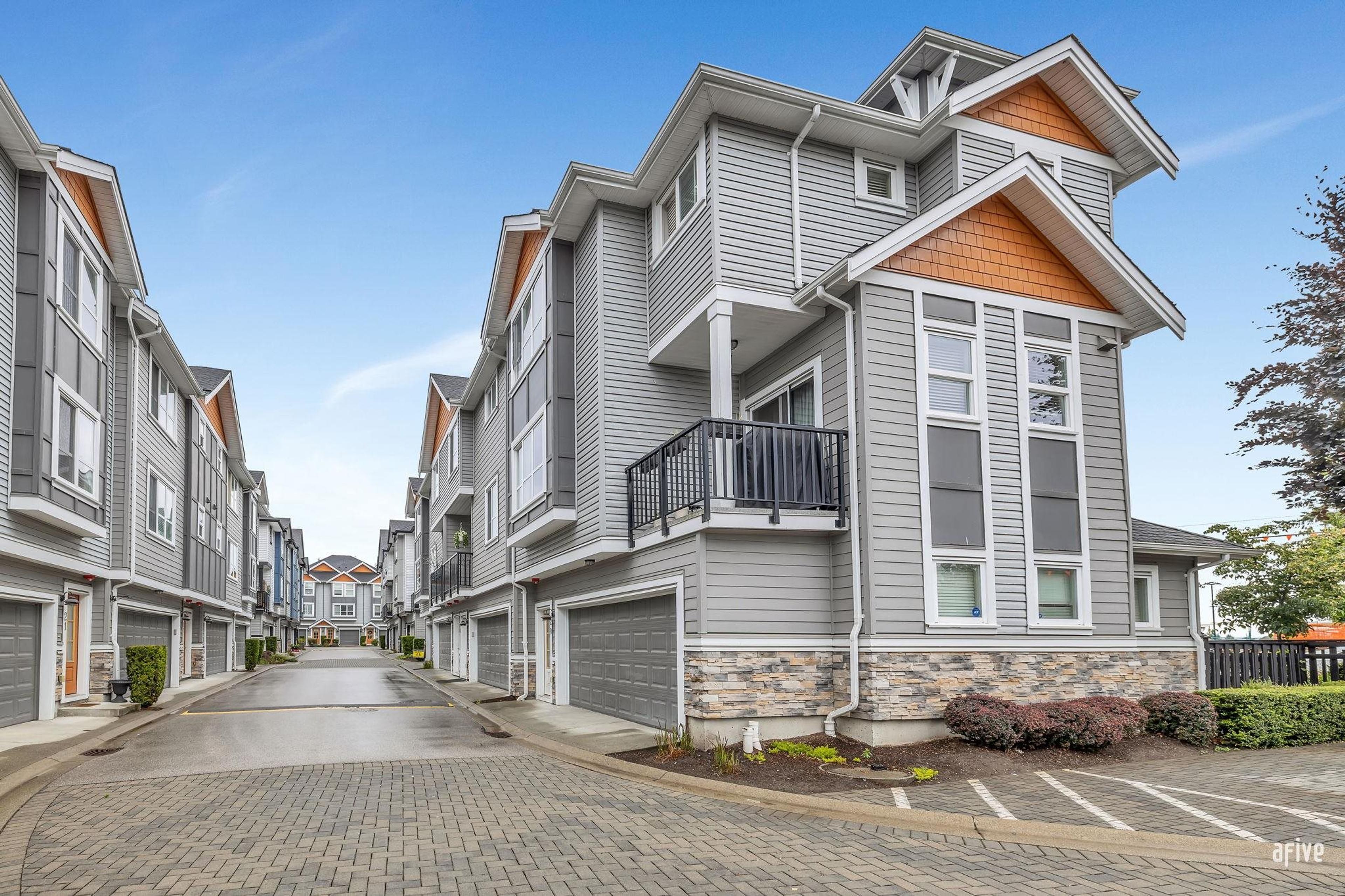 20856 76 Avenue, Langley - Exteriors - Full Complex View - Photo 3