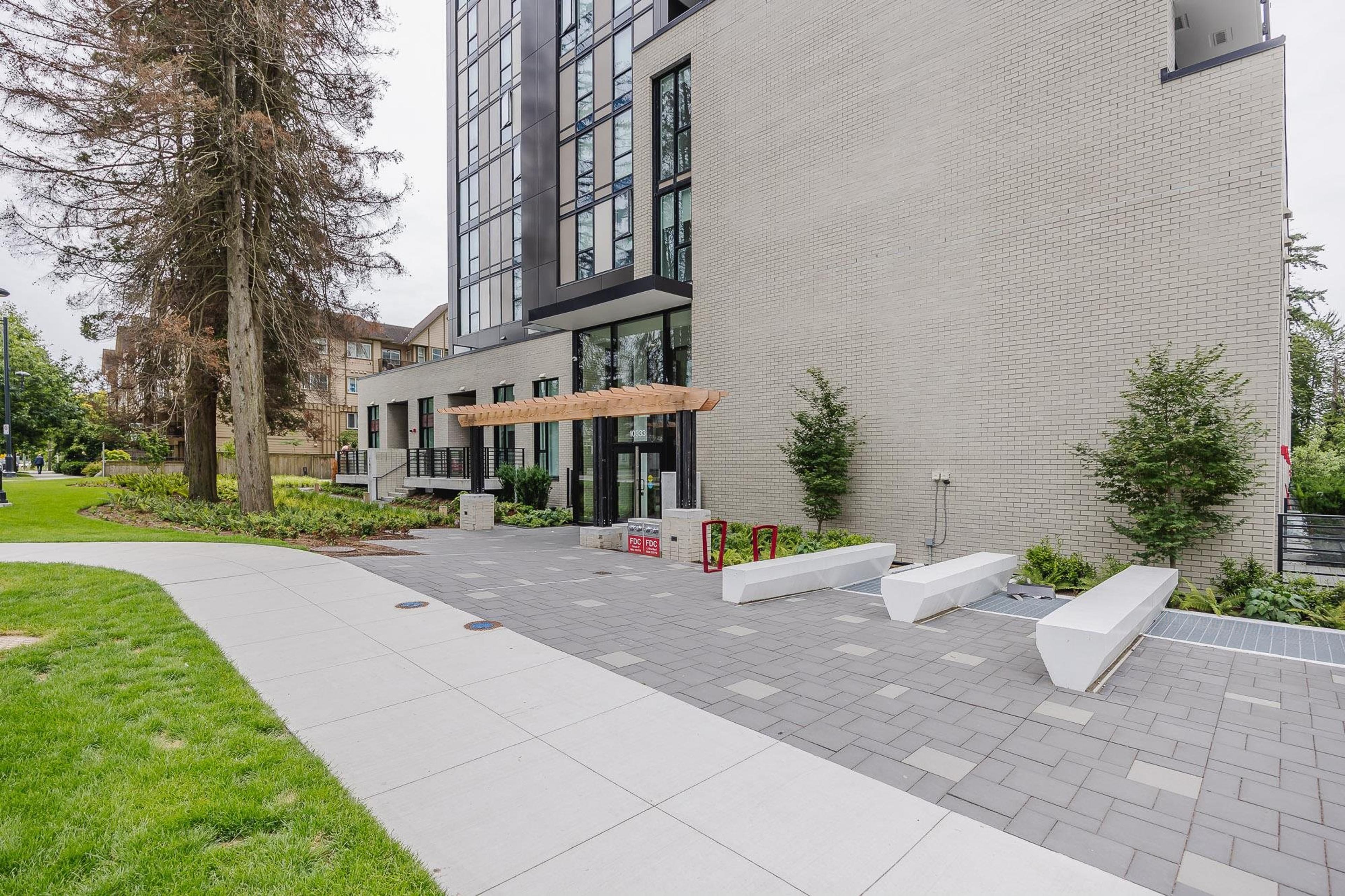 10333 133 Street, Surrey - Exteriors - Photo 2